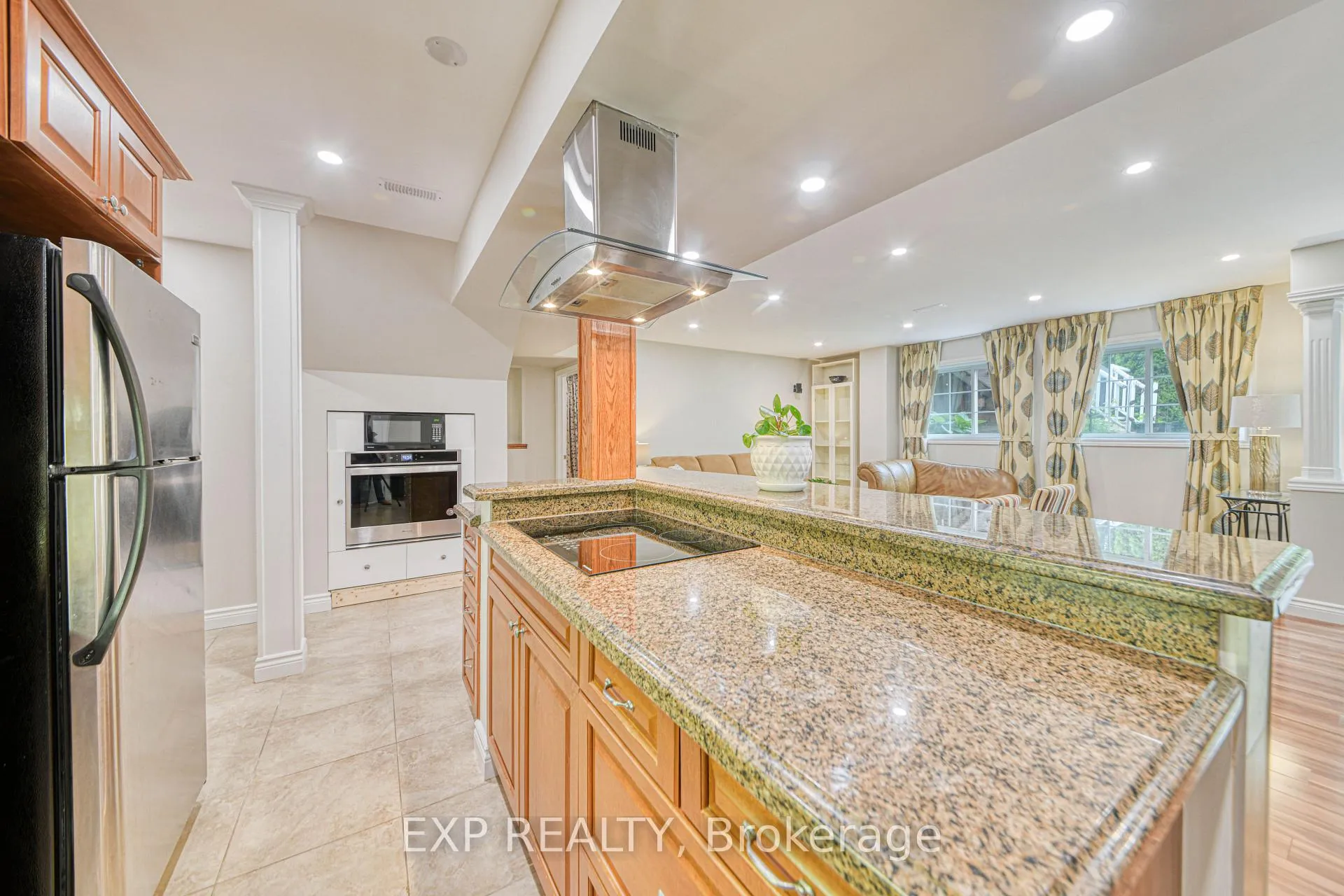 Photo 13 of BSMT - 87 Lowinger Avenue, Hamilton, Meadowlands — HOMEH