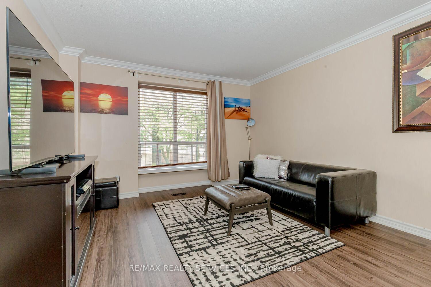 Photo 7 of Unit 82, 82 Guildford Crescent, Brampton, Central Park — HOMEH