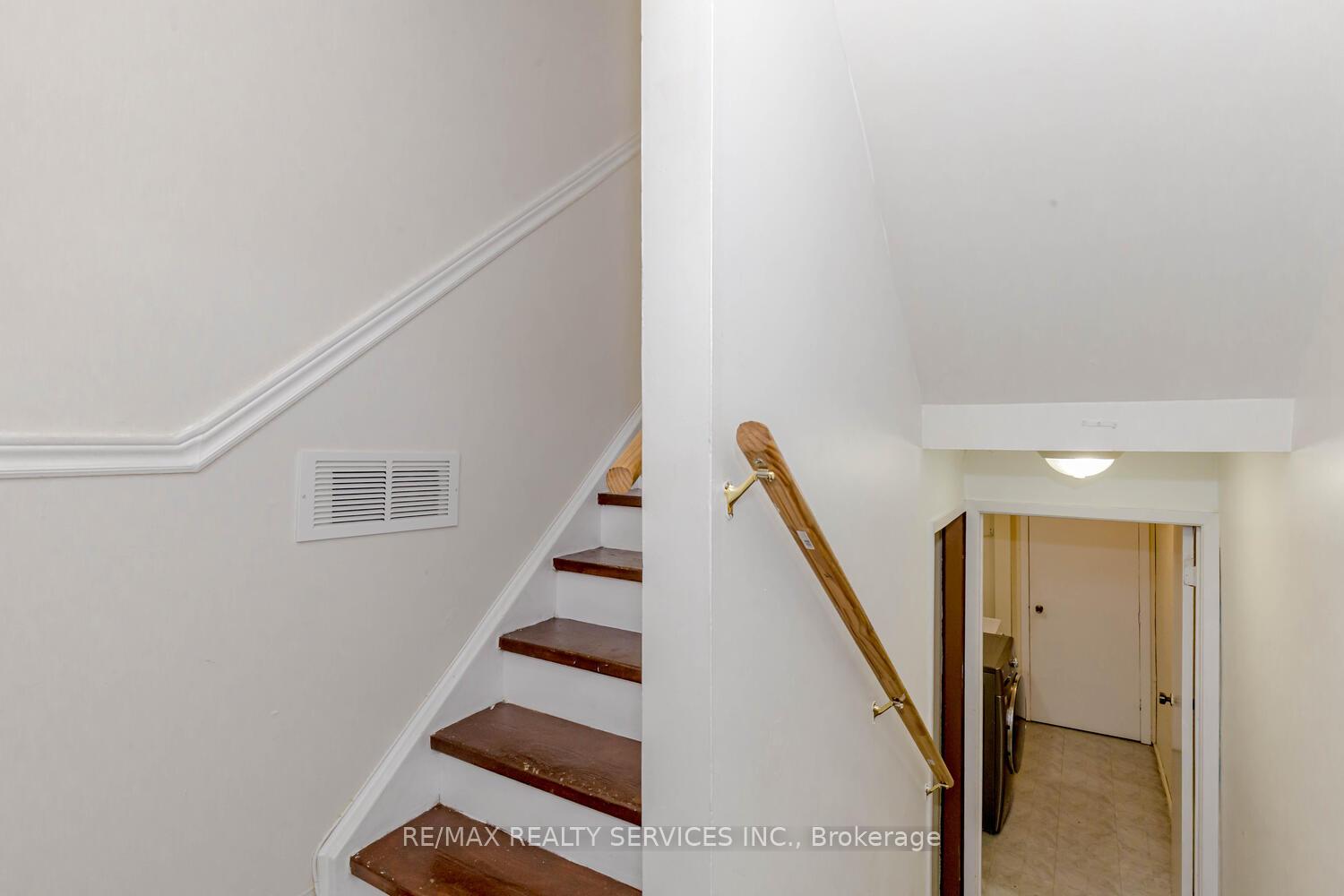 Photo 32 of Unit 82, 82 Guildford Crescent, Brampton, Central Park — HOMEH