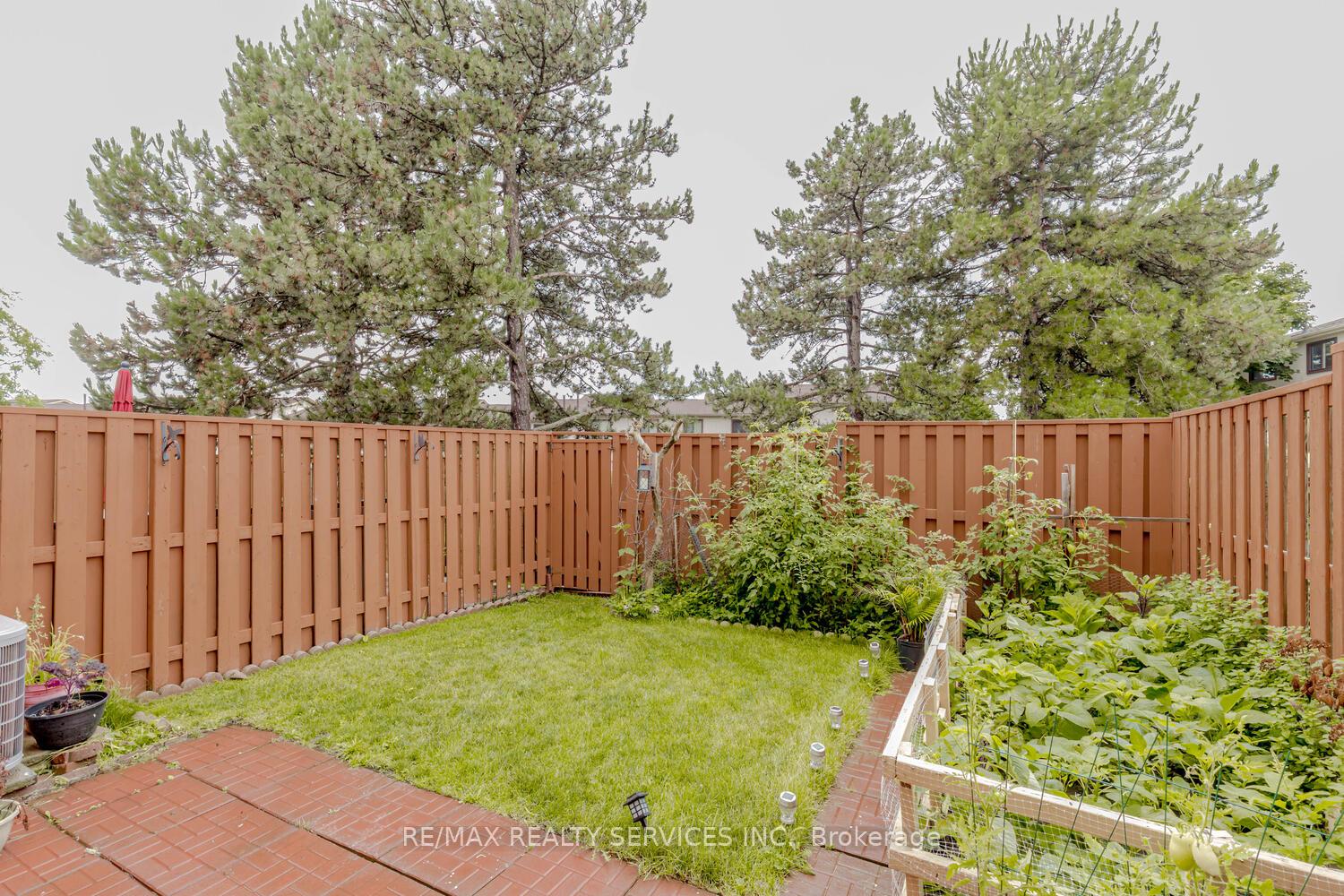 Photo 29 of Unit 82, 82 Guildford Crescent, Brampton, Central Park — HOMEH