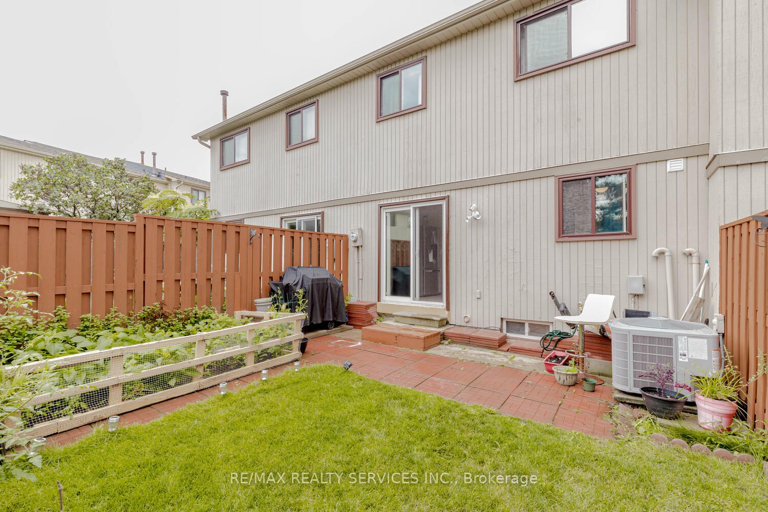 Photo 35 of Unit 82, 82 Guildford Crescent, Brampton, Central Park — HOMEH