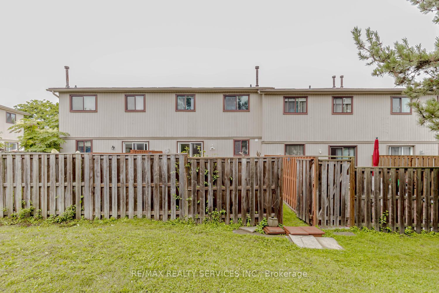 Photo 39 of Unit 82, 82 Guildford Crescent, Brampton, Central Park — HOMEH
