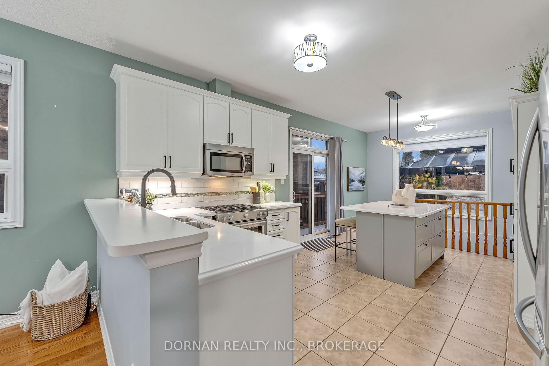 Photo 22 of 46 Albert Street, Clarington, Bowmanville — HOMEH