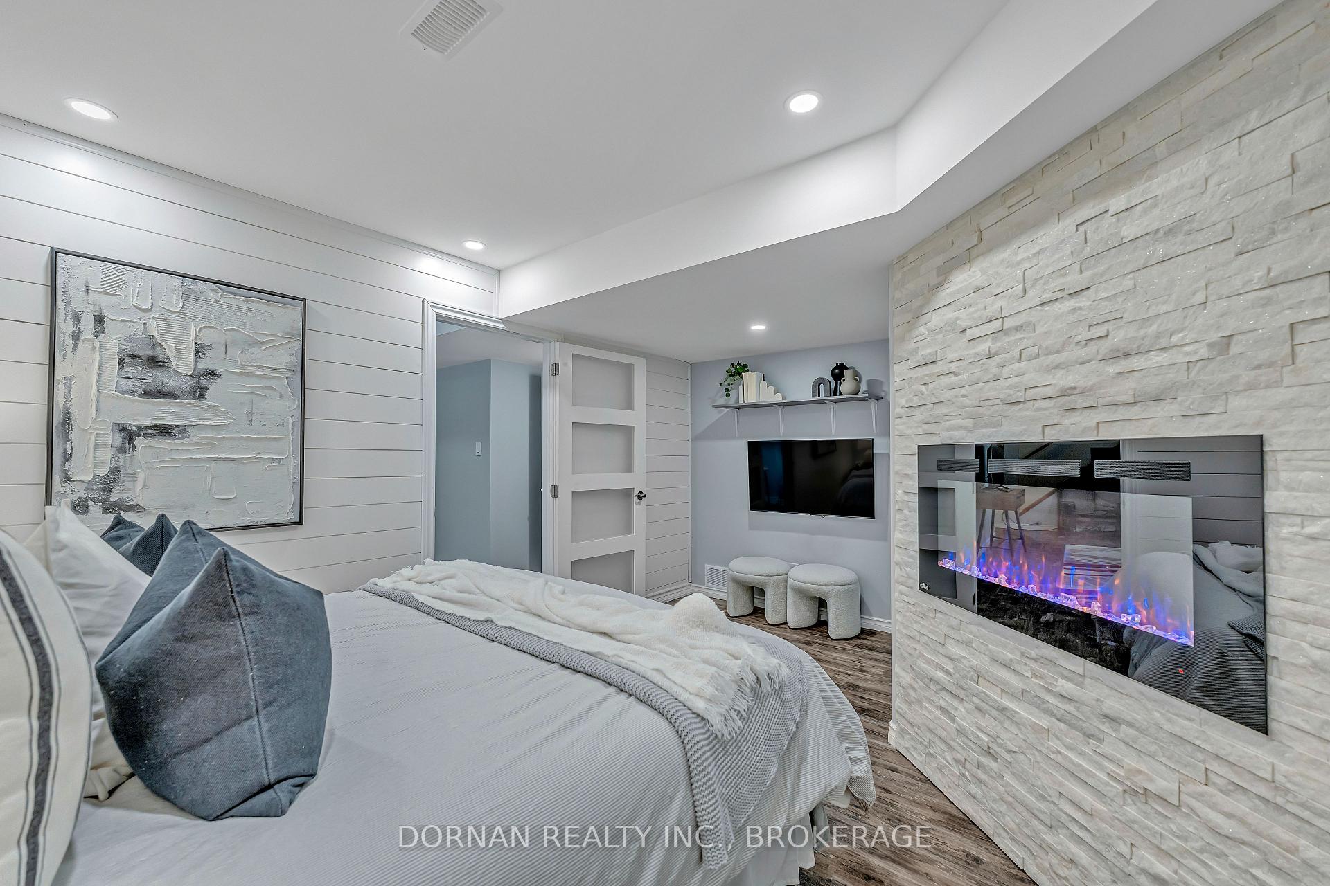 Photo 14 of 46 Albert Street, Clarington, Bowmanville — HOMEH