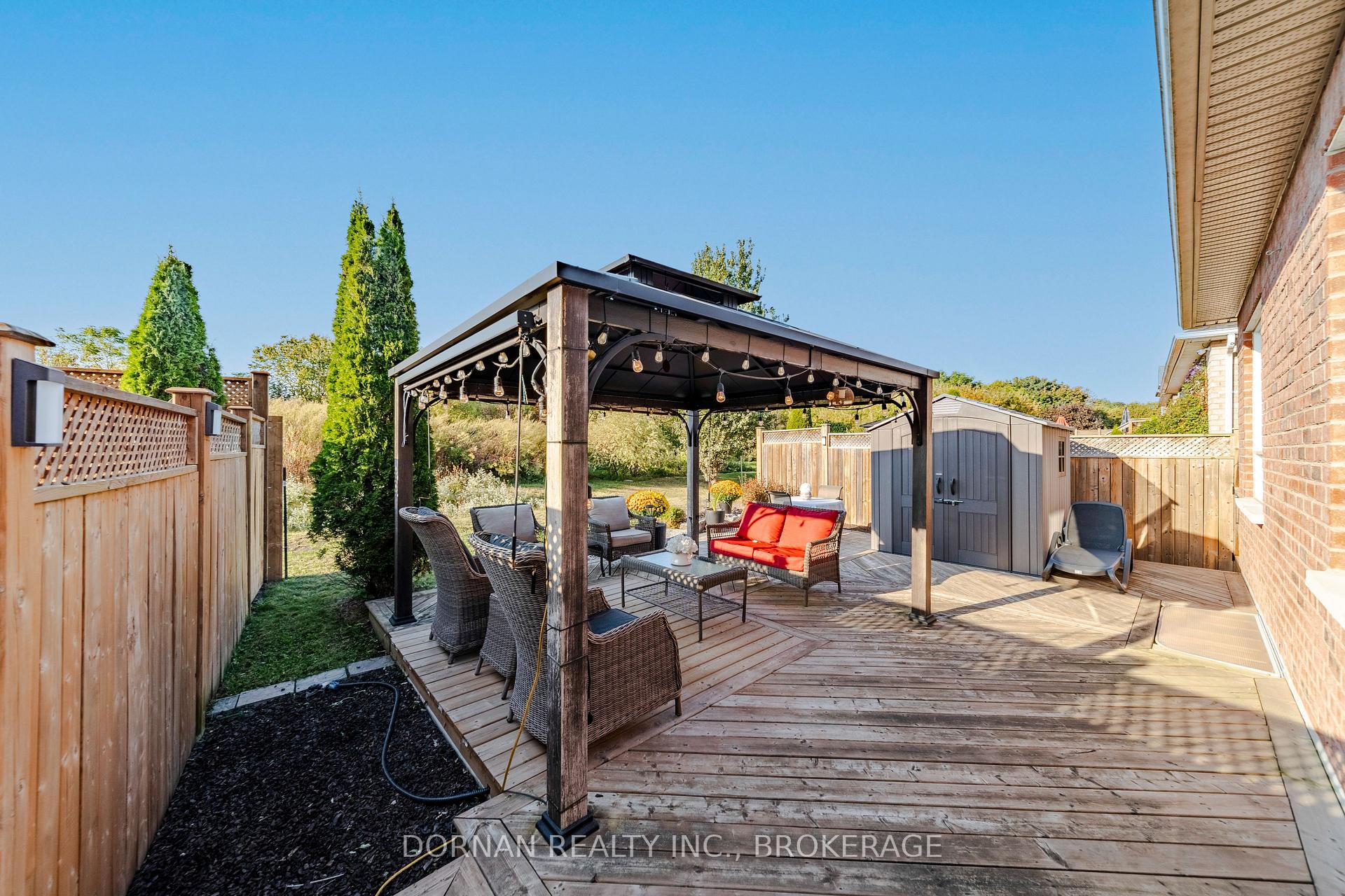 Photo 35 of 46 Albert Street, Clarington, Bowmanville — HOMEH