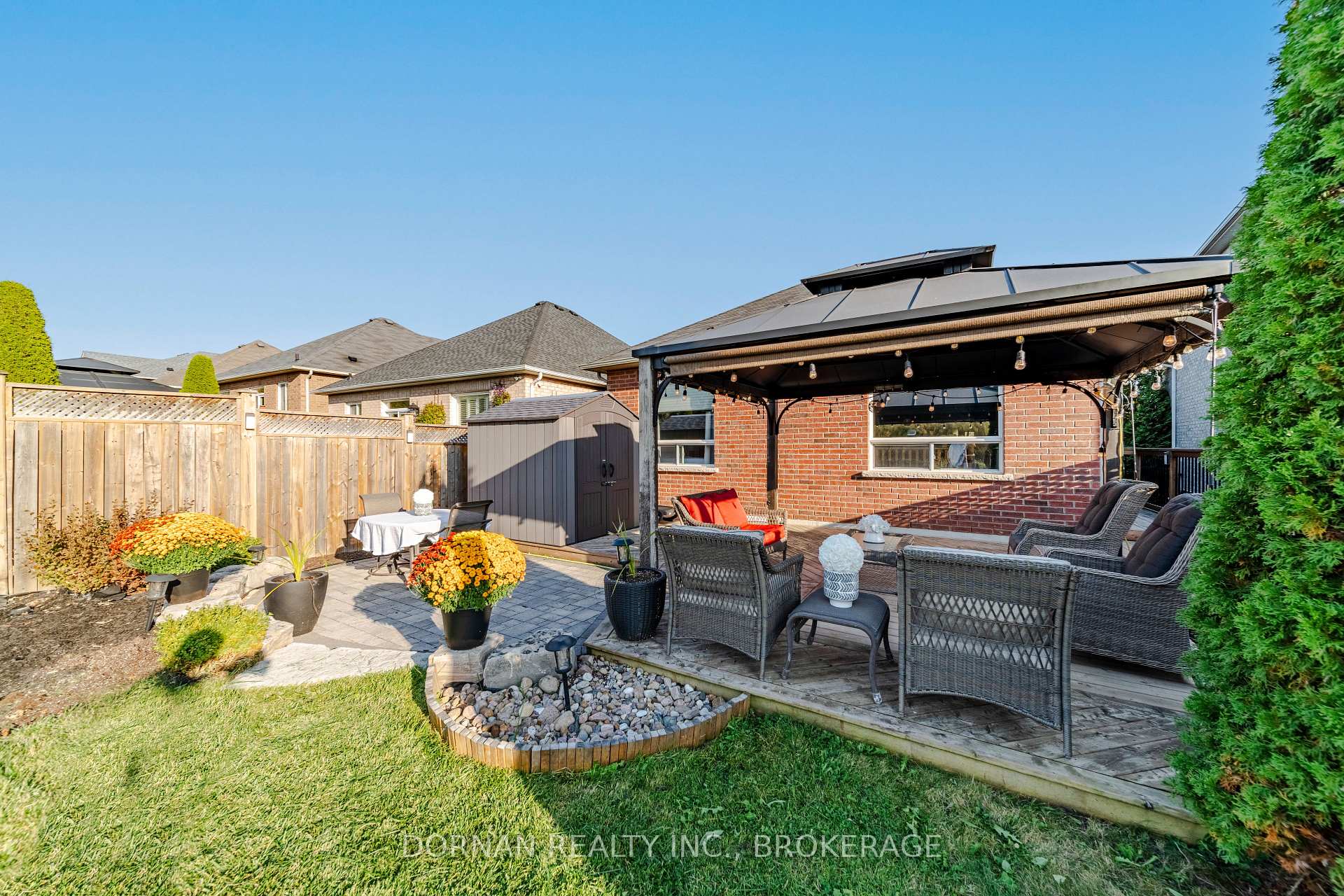 Photo 37 of 46 Albert Street, Clarington, Bowmanville — HOMEH