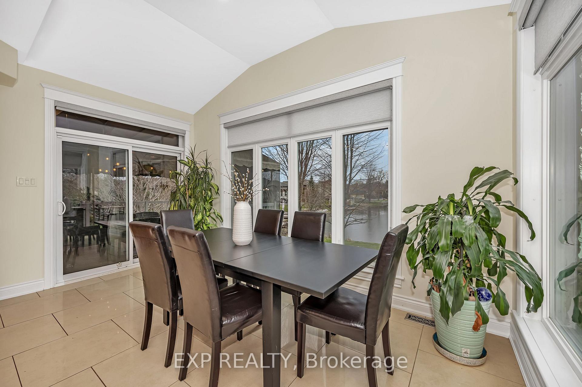 Photo 4 of 6703 Suncrest Drive, Ottawa, Greely — HOMEH