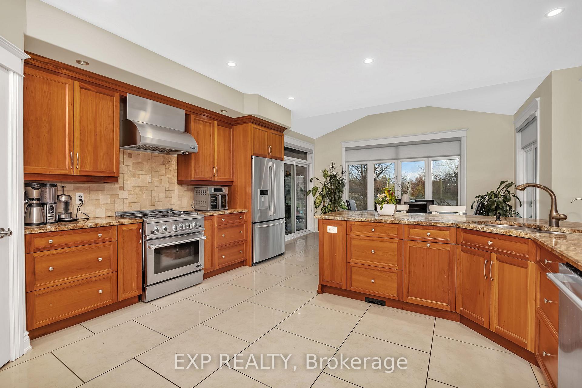 Photo 6 of 6703 Suncrest Drive, Ottawa, Greely — HOMEH