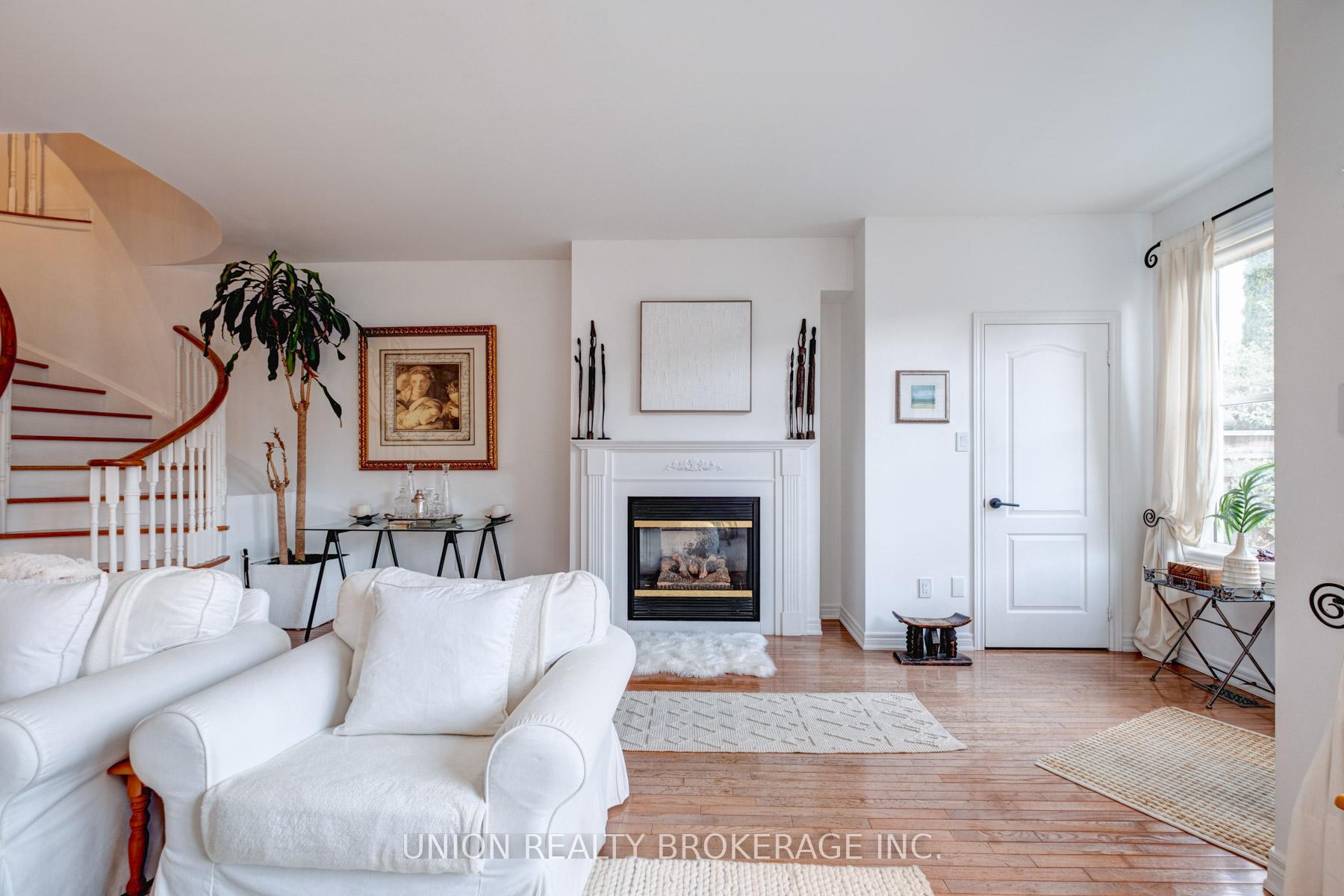 Photo 4 of 61 Sarah Ashbridge Avenue, Toronto, The Beaches — HOMEH