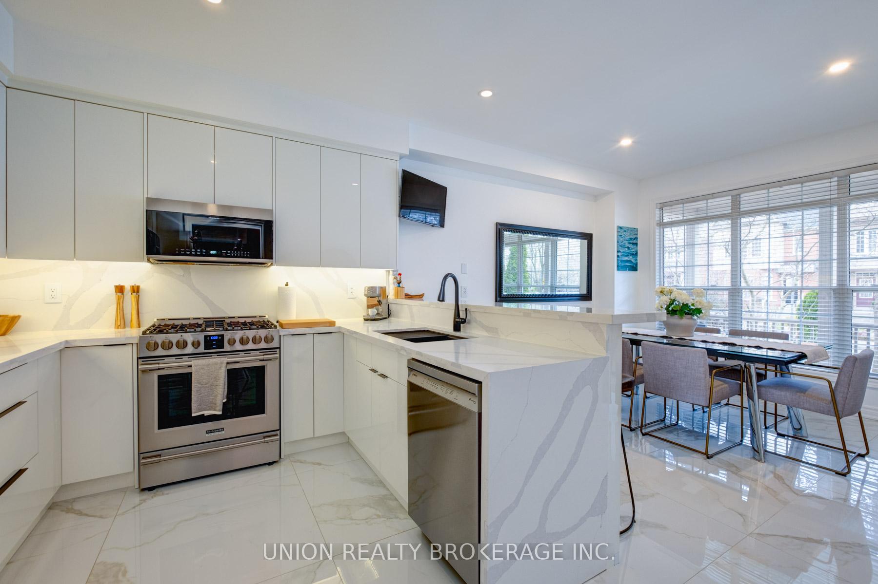 Photo 6 of 61 Sarah Ashbridge Avenue, Toronto, The Beaches — HOMEH