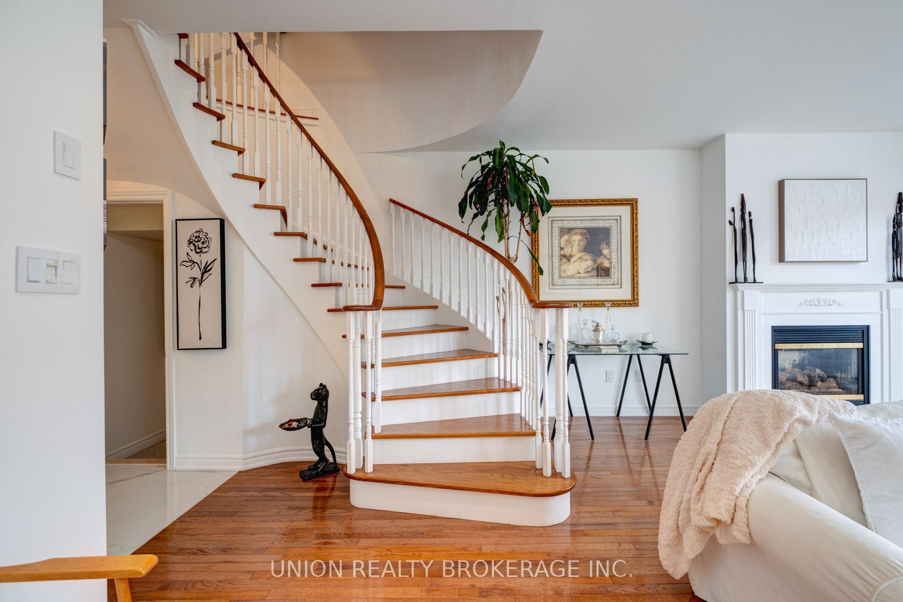Photo 11 of 61 Sarah Ashbridge Avenue, Toronto, The Beaches — HOMEH