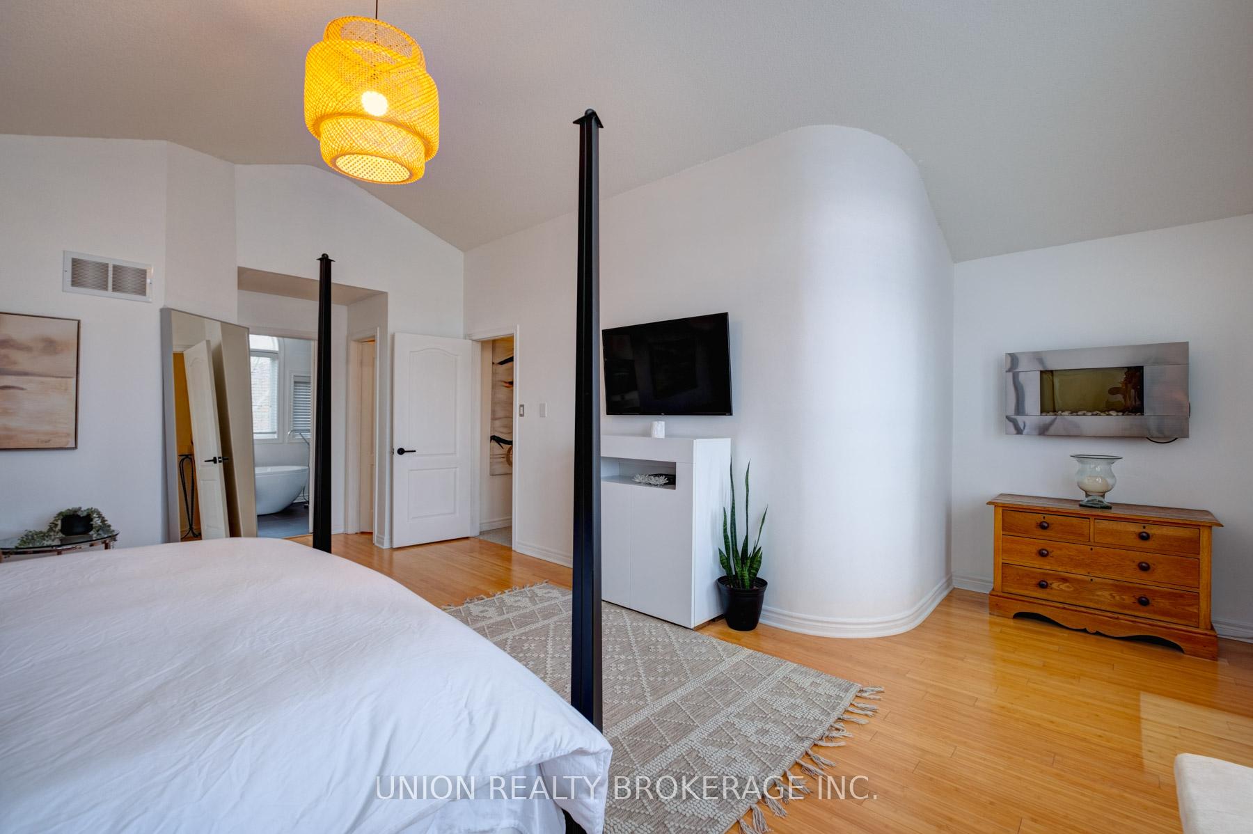 Photo 18 of 61 Sarah Ashbridge Avenue, Toronto, The Beaches — HOMEH