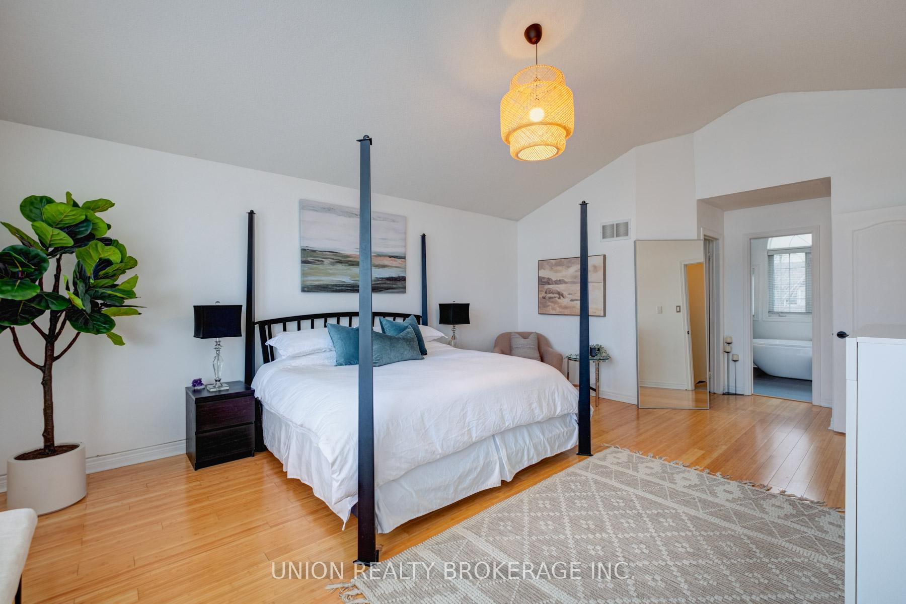 Photo 23 of 61 Sarah Ashbridge Avenue, Toronto, The Beaches — HOMEH