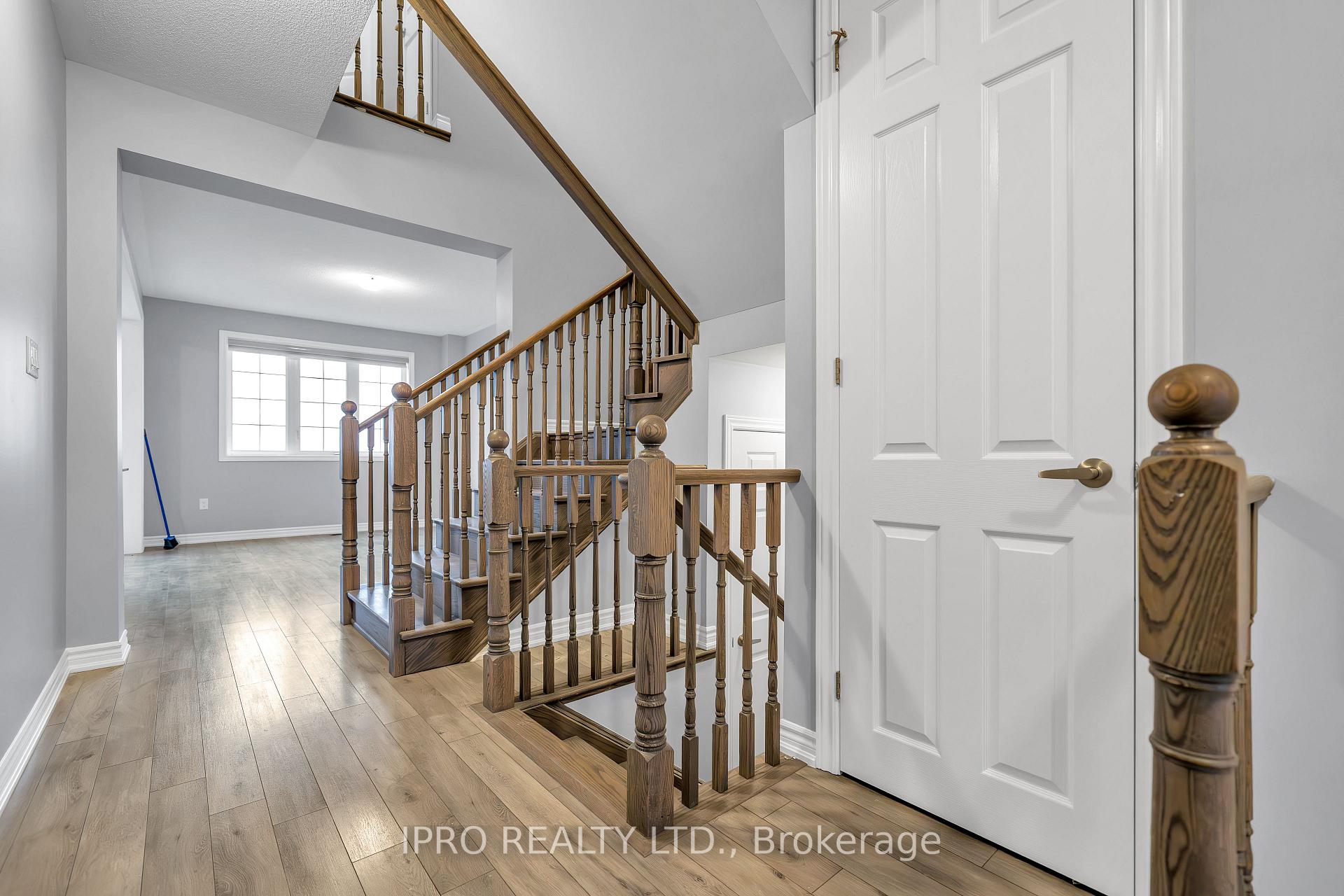 Photo 6 of 31 Broden Crescent, Whitby, Lynde Creek — HOMEH