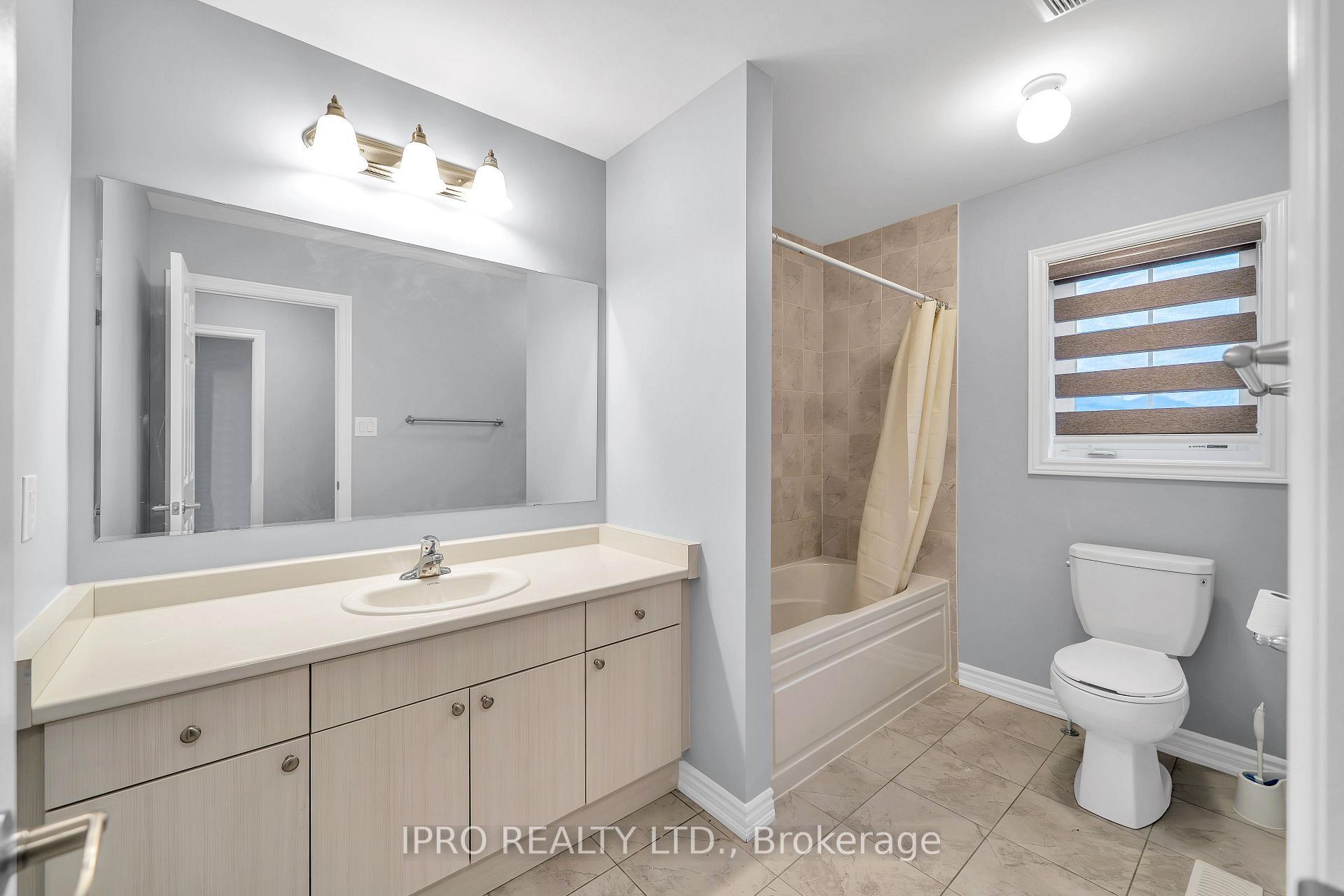 Photo 18 of 31 Broden Crescent, Whitby, Lynde Creek — HOMEH