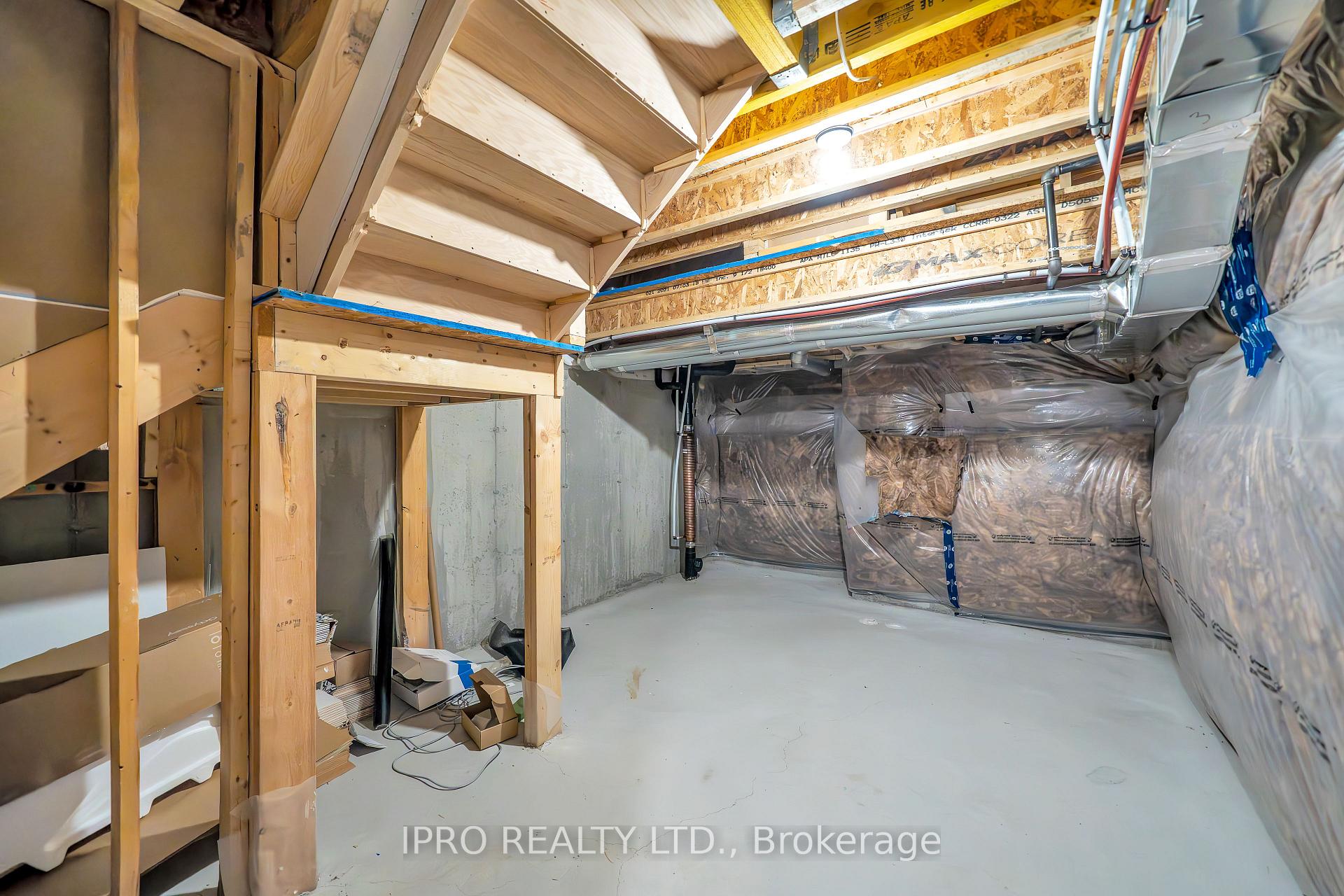 Photo 25 of 31 Broden Crescent, Whitby, Lynde Creek — HOMEH