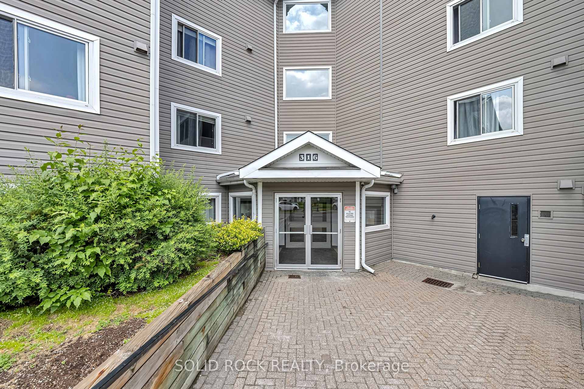 Photo 5 of Unit 124, 316 Lorry Greenberg Drive E, Ottawa, Hunt Club Park/Greenboro — HOMEH