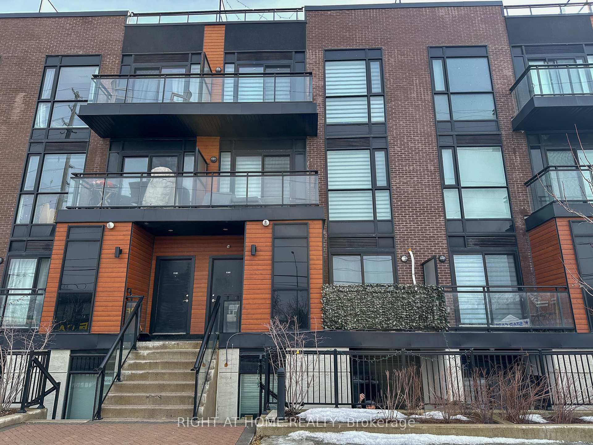 Front of Unit B302, 5279 Highway 7 Road