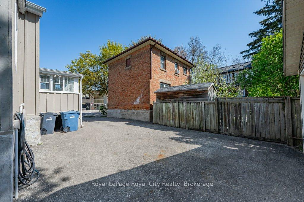 Photo 25 of 164 Suffolk Street W, Guelph, Downtown — HOMEH