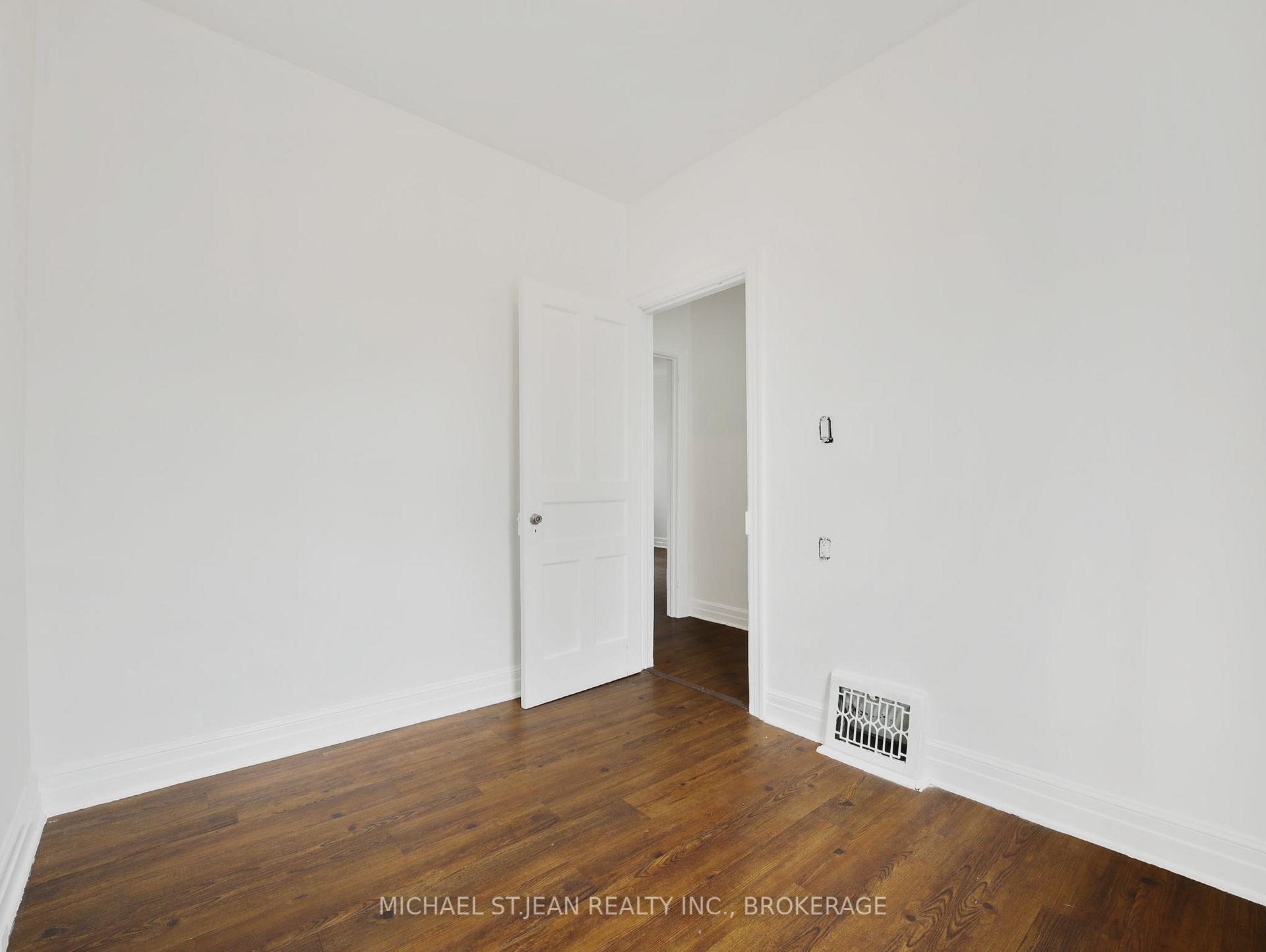 Photo 28 of 42 Ellis Avenue, Hamilton, Crown Point — HOMEH