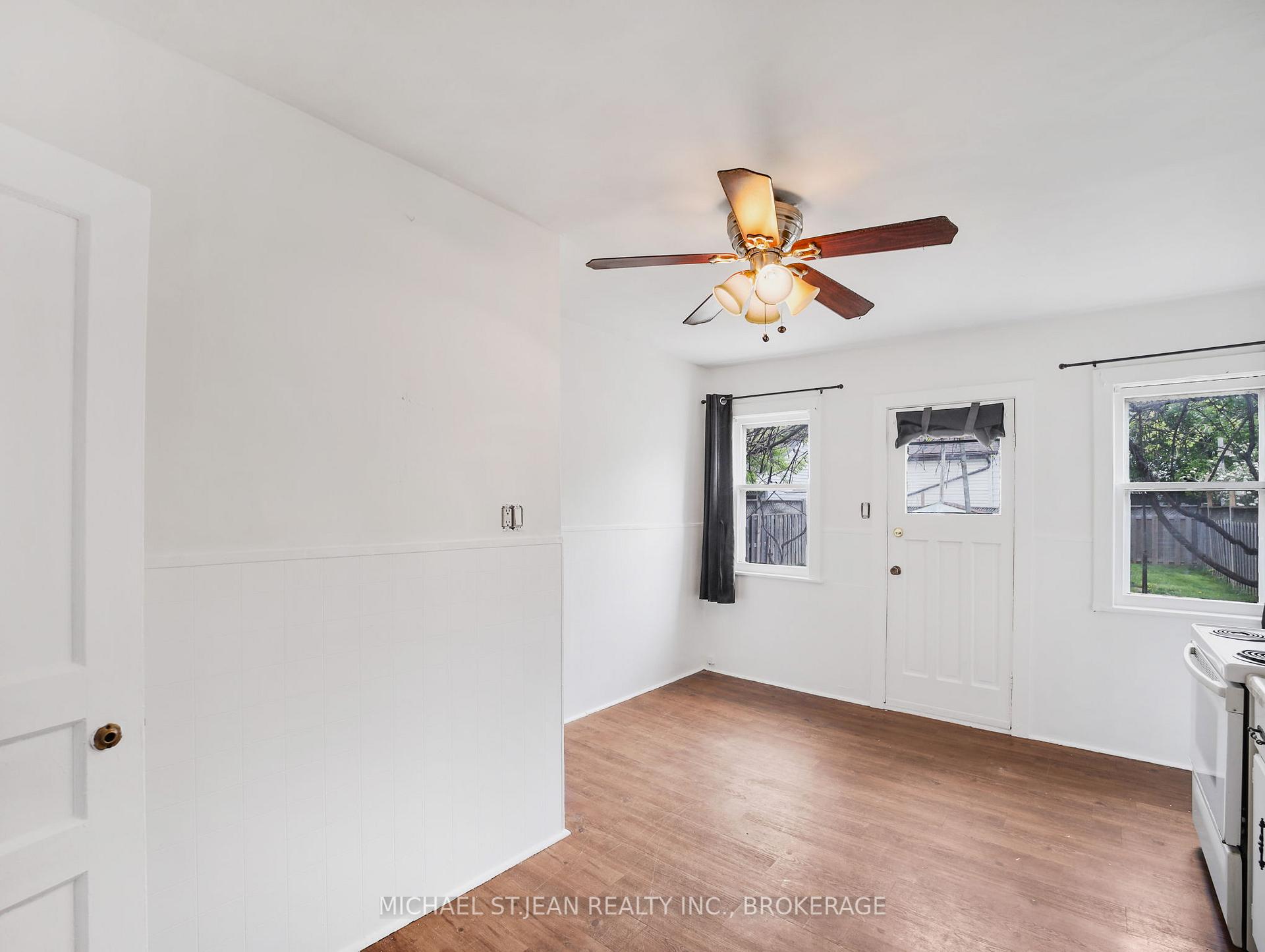 Photo 18 of 42 Ellis Avenue, Hamilton, Crown Point — HOMEH