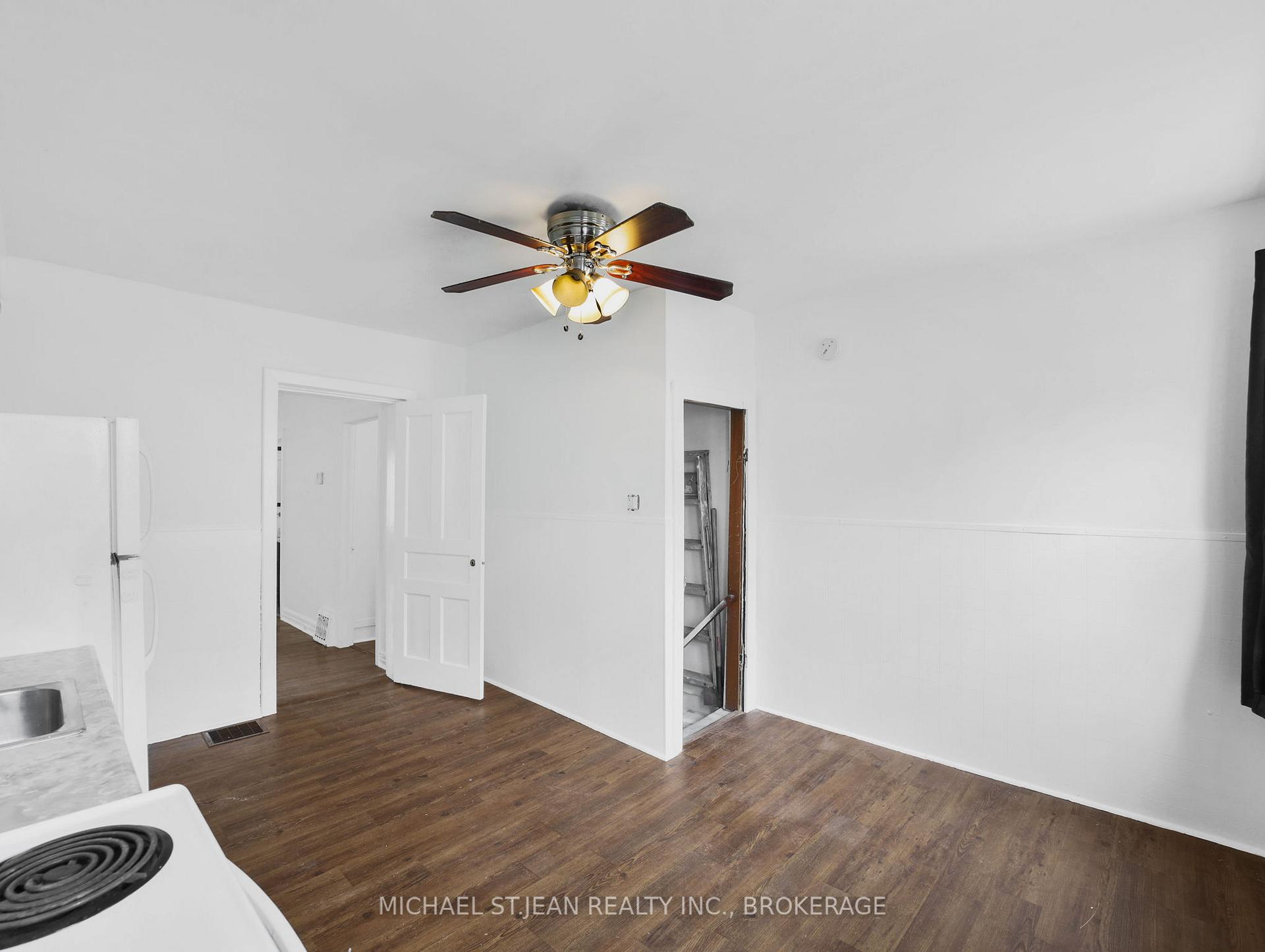 Photo 26 of 42 Ellis Avenue, Hamilton, Crown Point — HOMEH