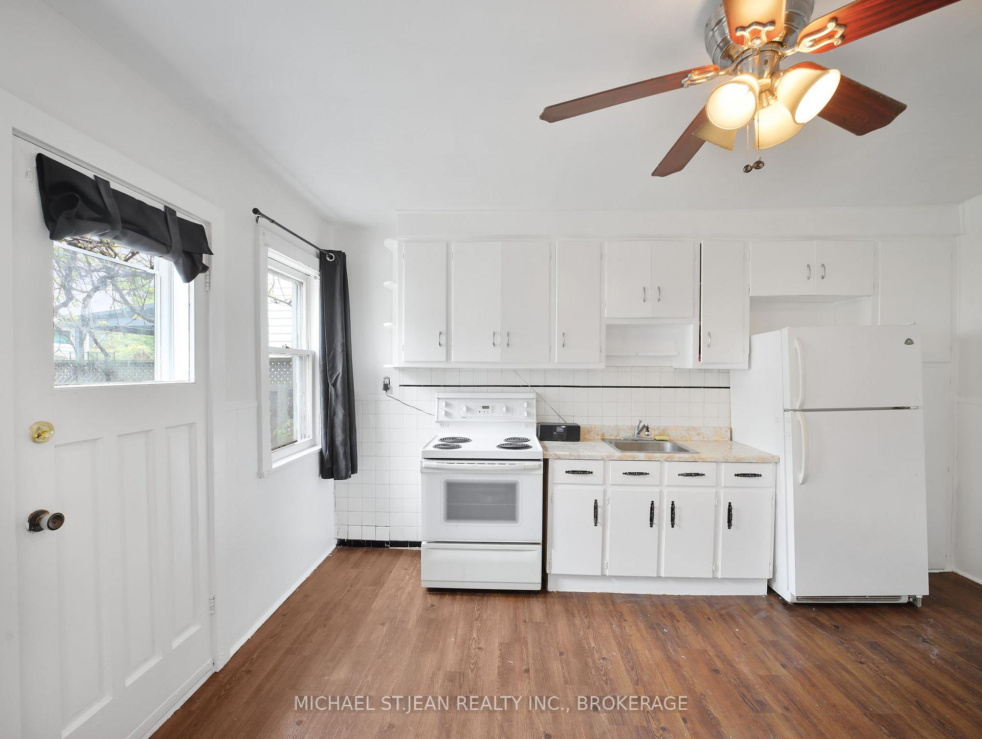 Photo 17 of 42 Ellis Avenue, Hamilton, Crown Point — HOMEH