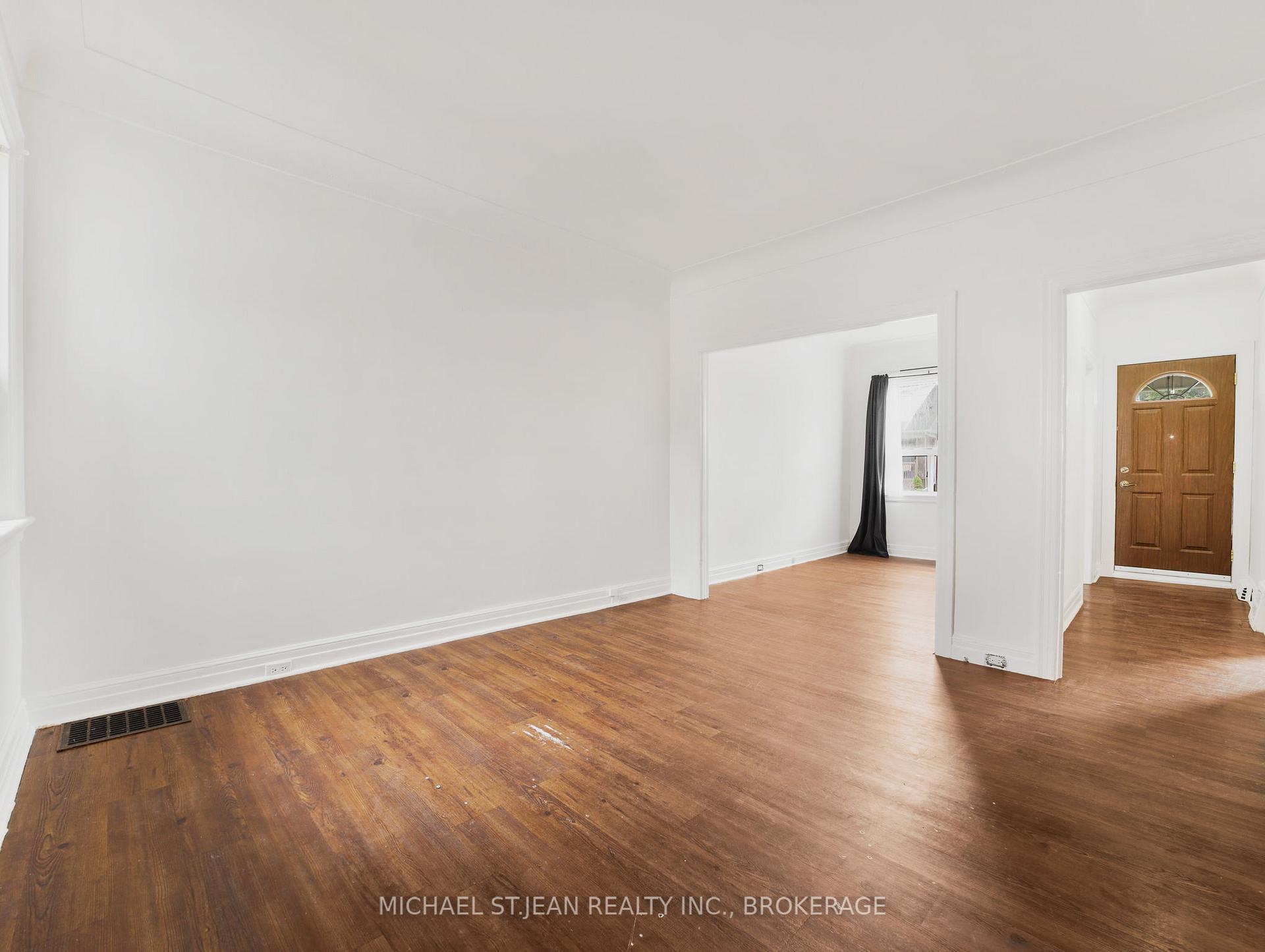Photo 20 of 42 Ellis Avenue, Hamilton, Crown Point — HOMEH