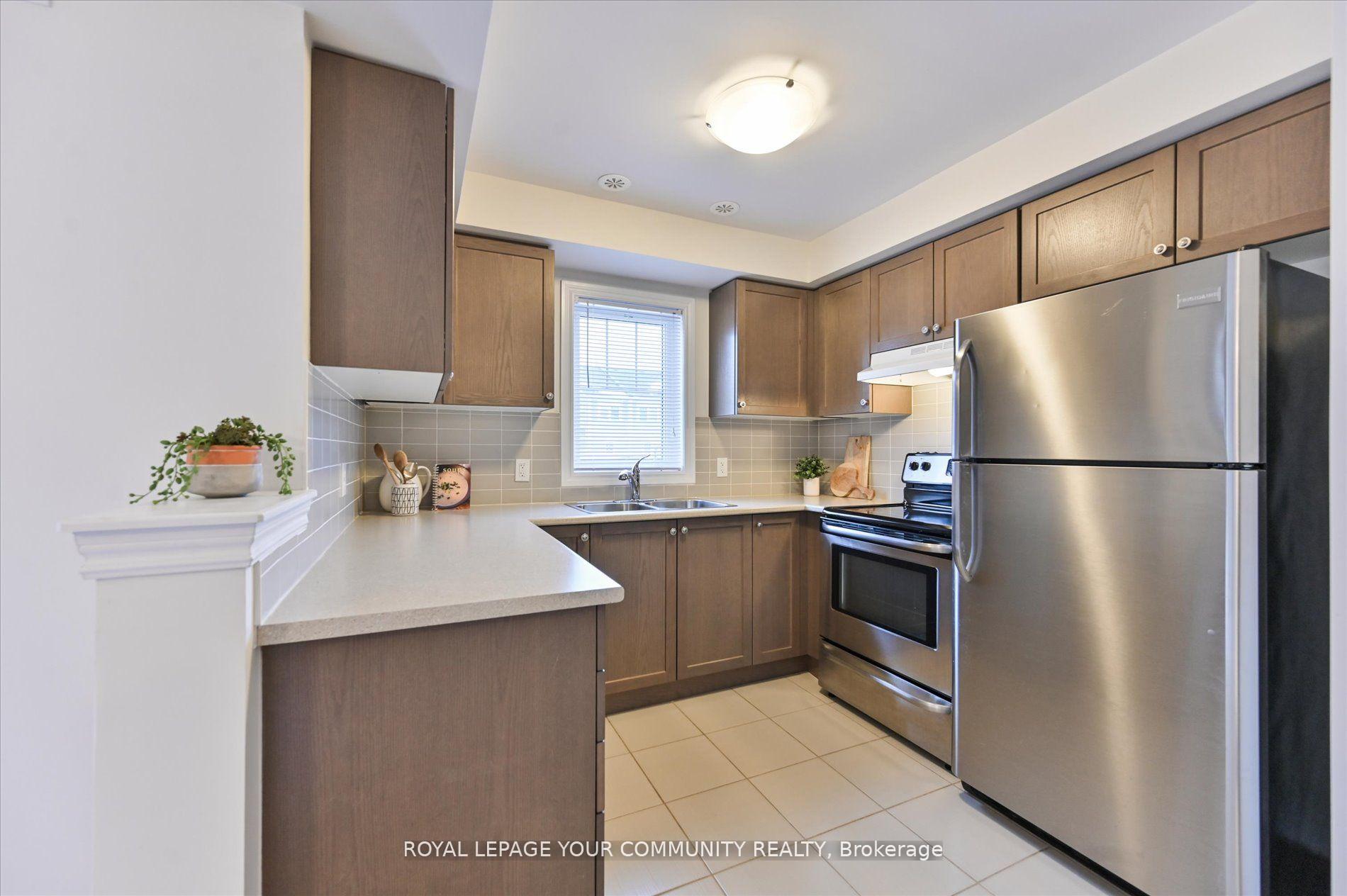Photo 10 of 80 Tabaret Crescent, Oshawa, Windfields — HOMEH