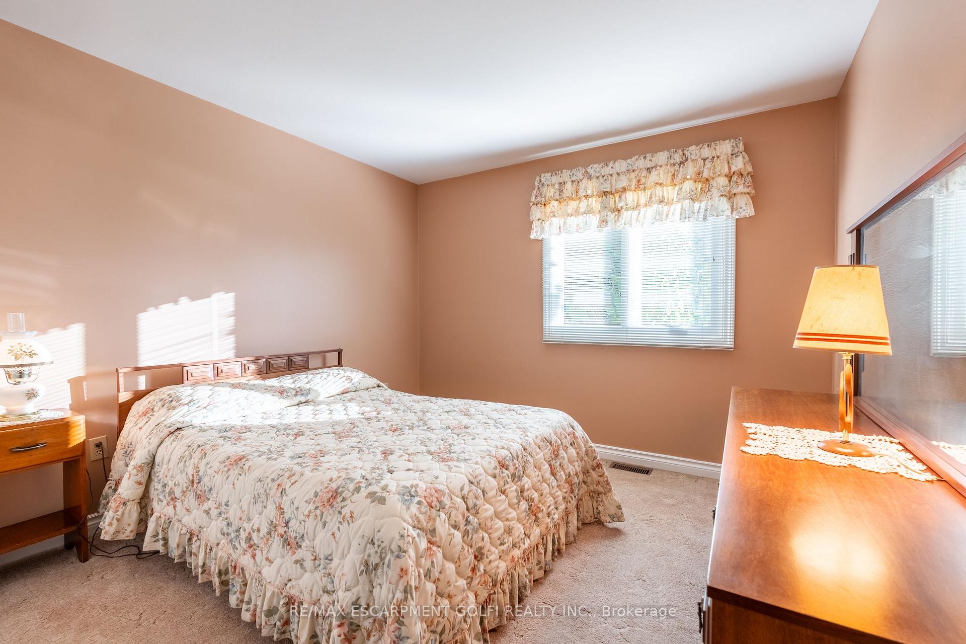 Photo 17 of 8560 Leeming Road, Hamilton, Mount Hope — HOMEH