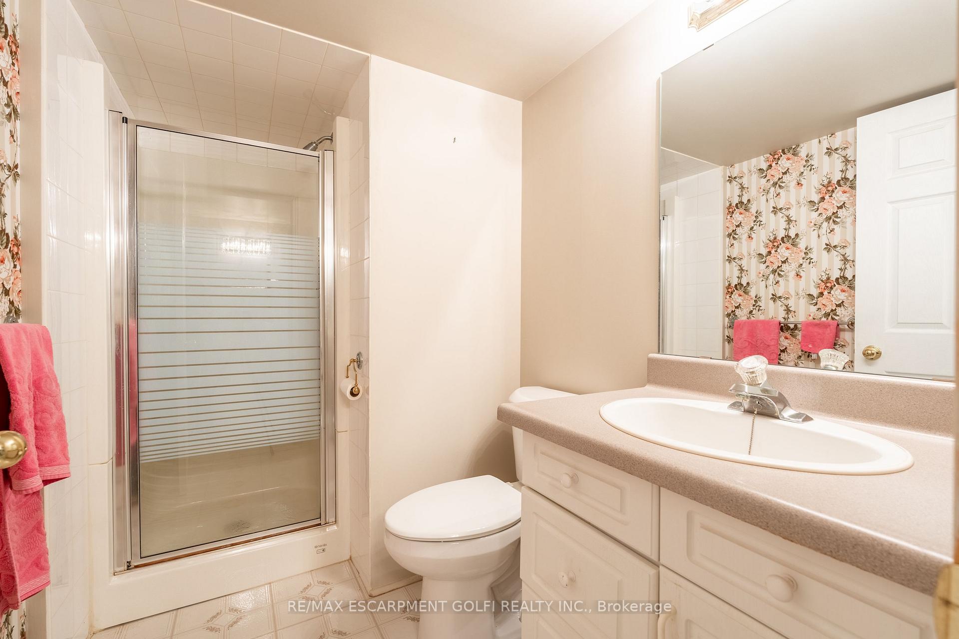 Photo 22 of 8560 Leeming Road, Hamilton, Mount Hope — HOMEH