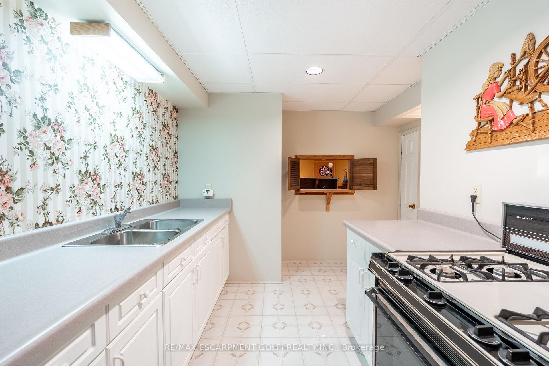 Photo 21 of 8560 Leeming Road, Hamilton, Mount Hope — HOMEH