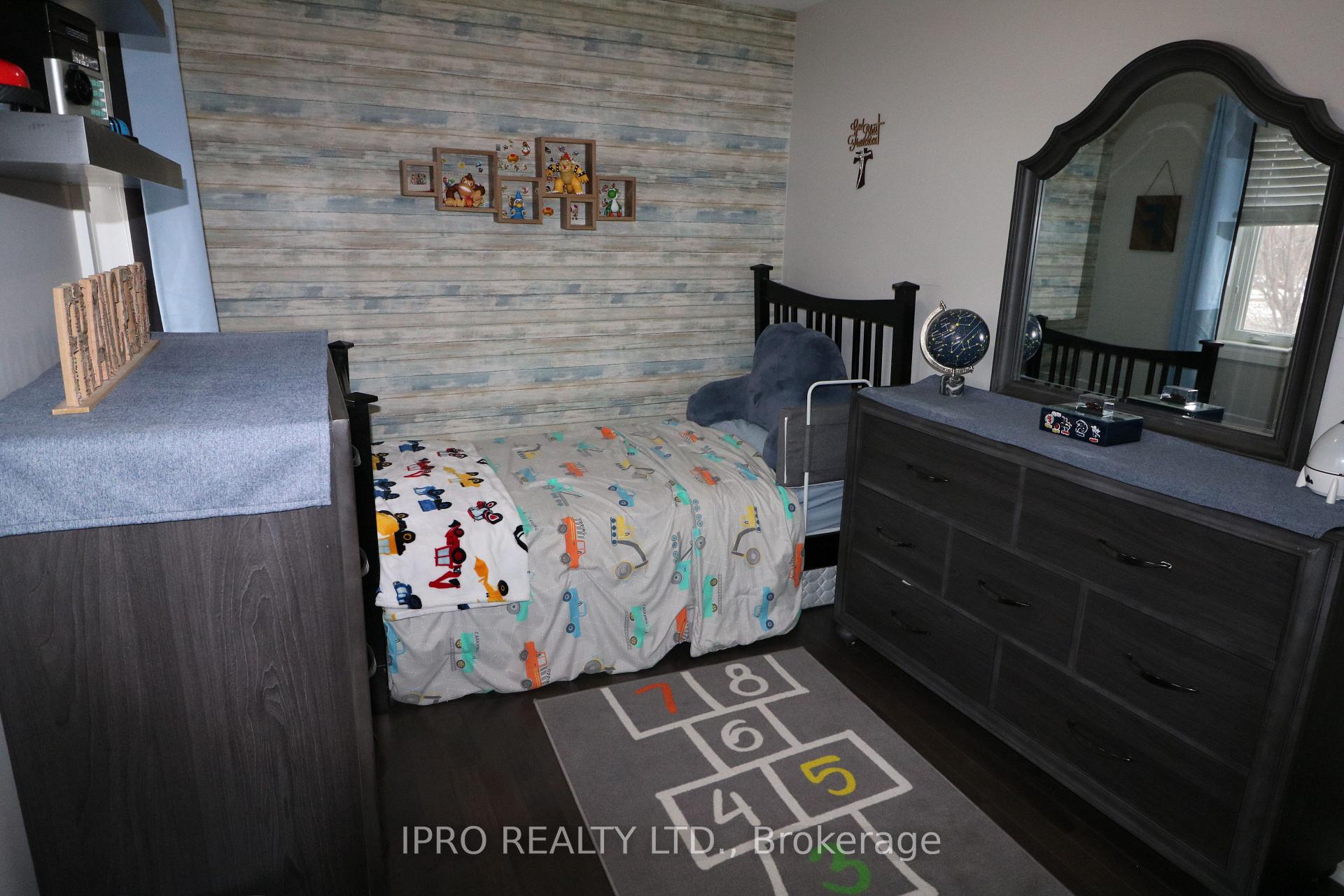 Photo 26 of 16 Smith Court, Caledon, Bolton East — HOMEH
