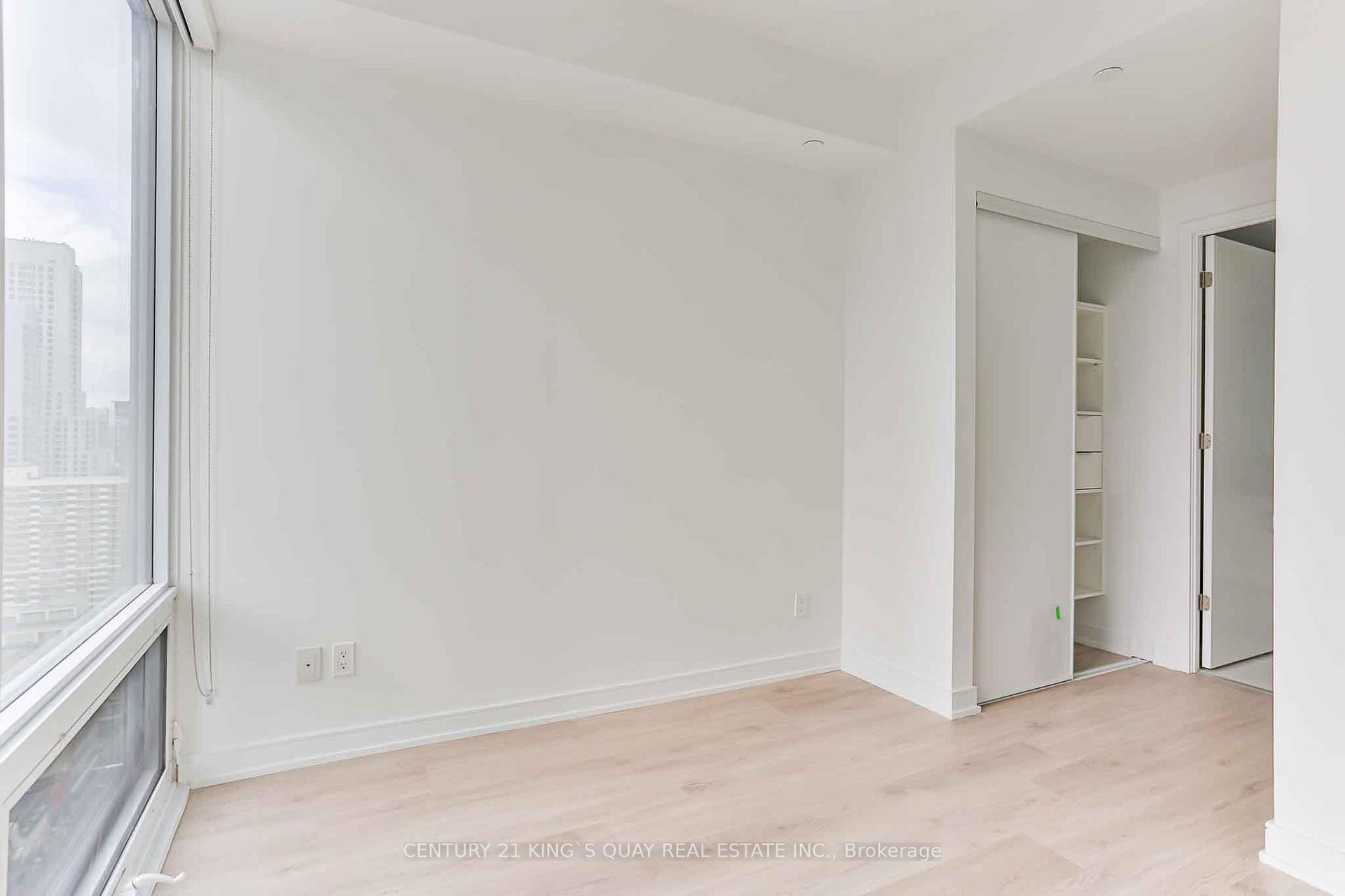 Photo 6 of Unit 2913, 3 Gloucester Street, Toronto, Church-Yonge Corridor — HOMEH