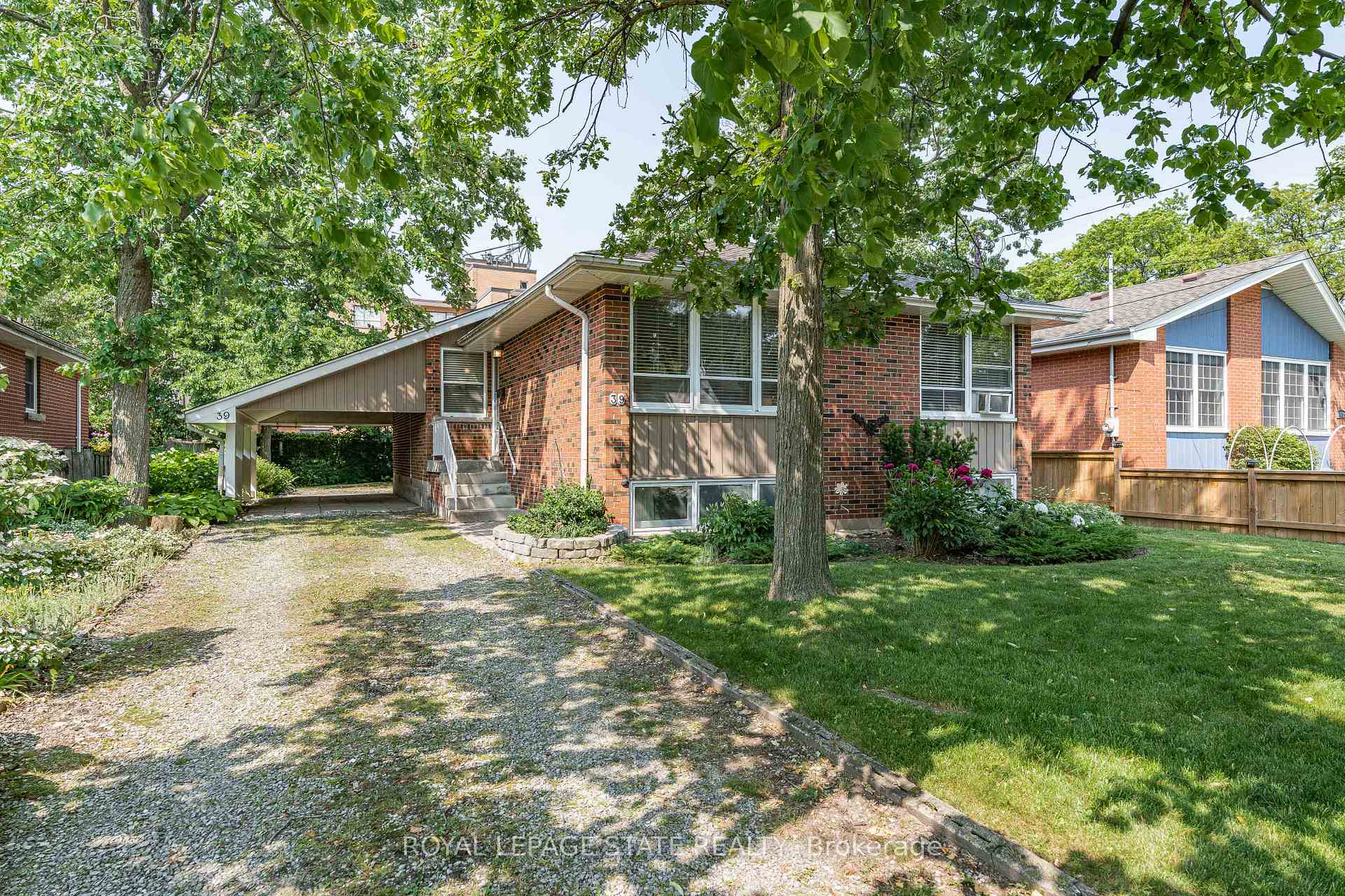 Front of 39 Hardale Crescent