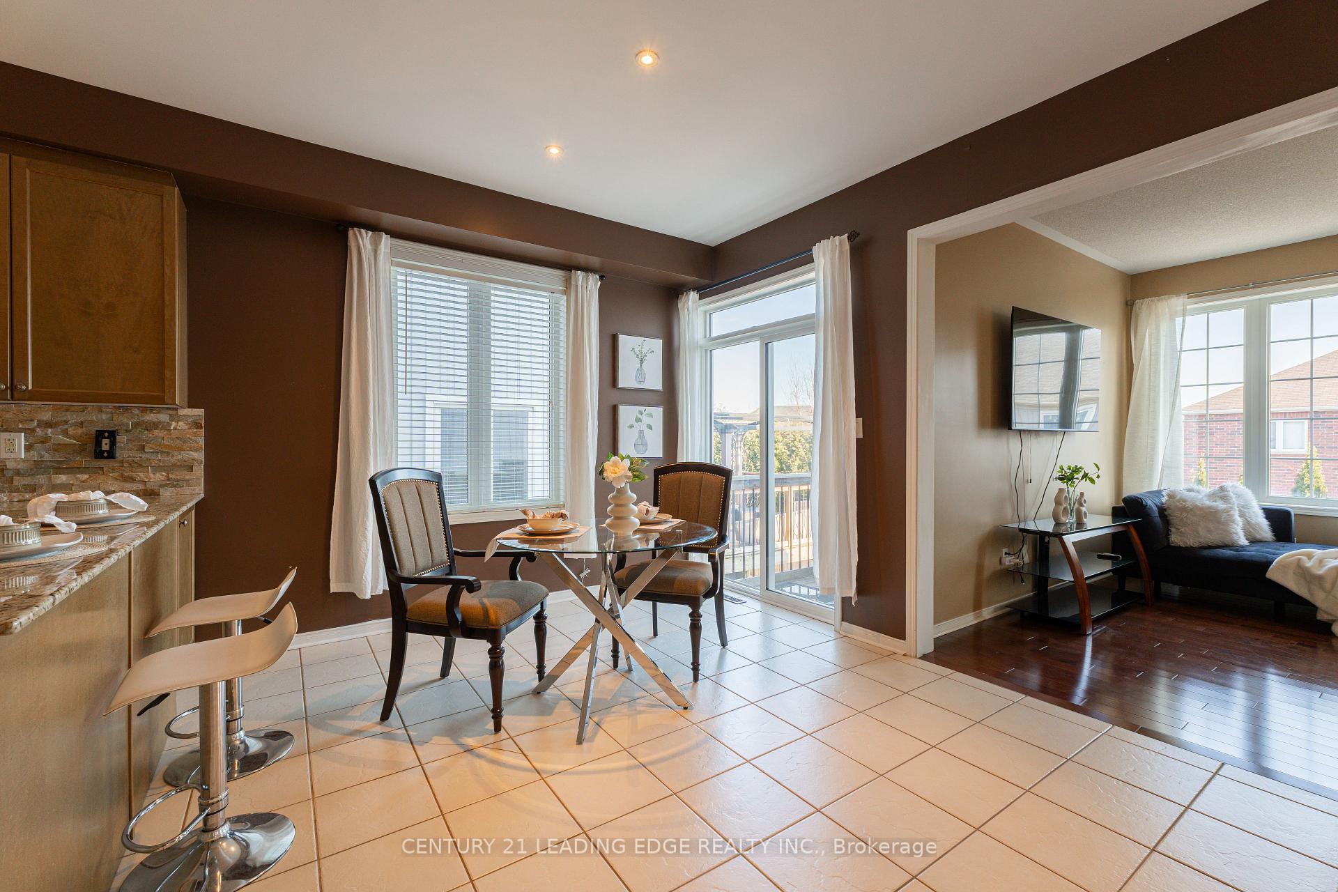 Photo 4 of 1305 Tall Pine Avenue, Oshawa, Pinecrest — HOMEH