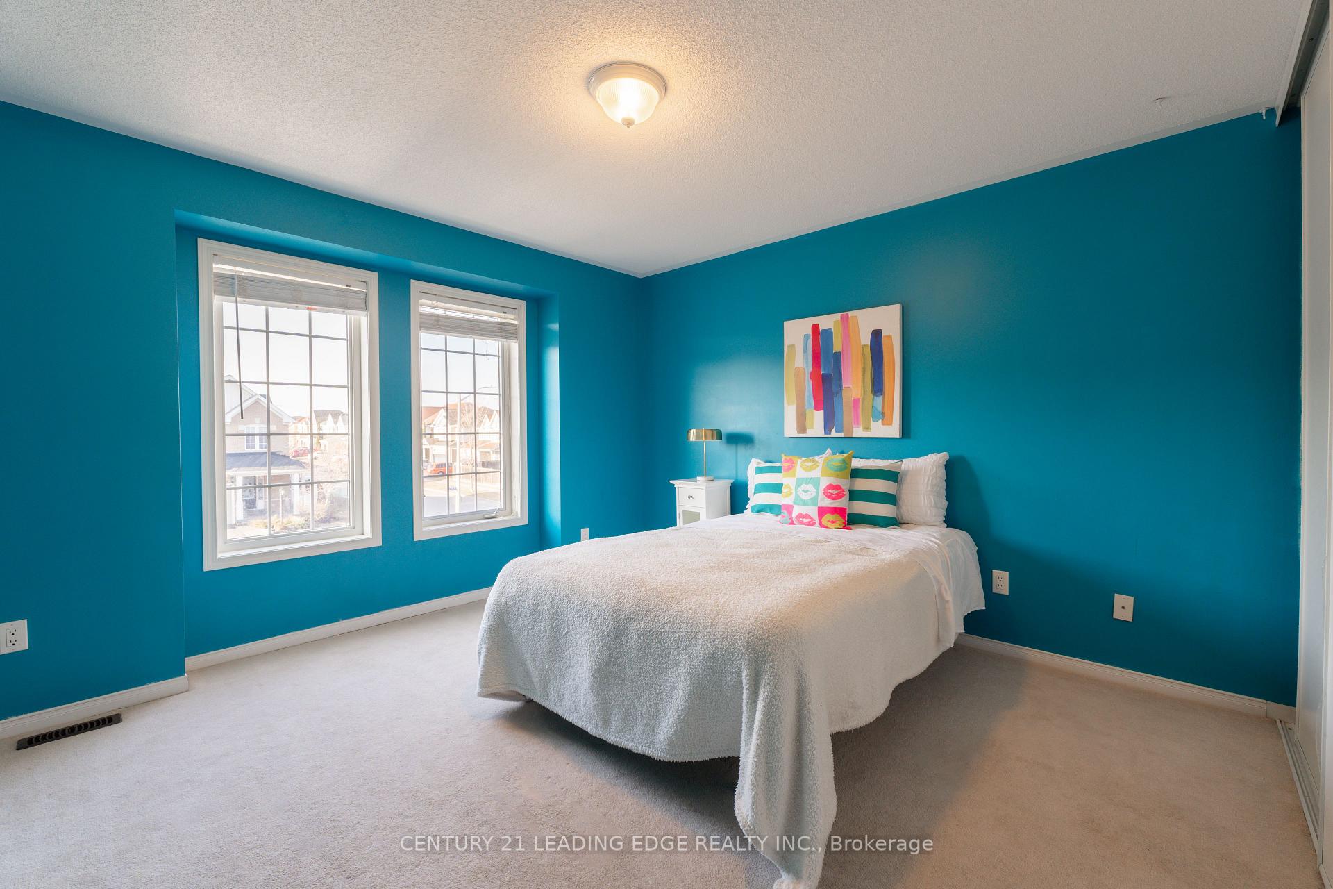 Photo 5 of 1305 Tall Pine Avenue, Oshawa, Pinecrest — HOMEH