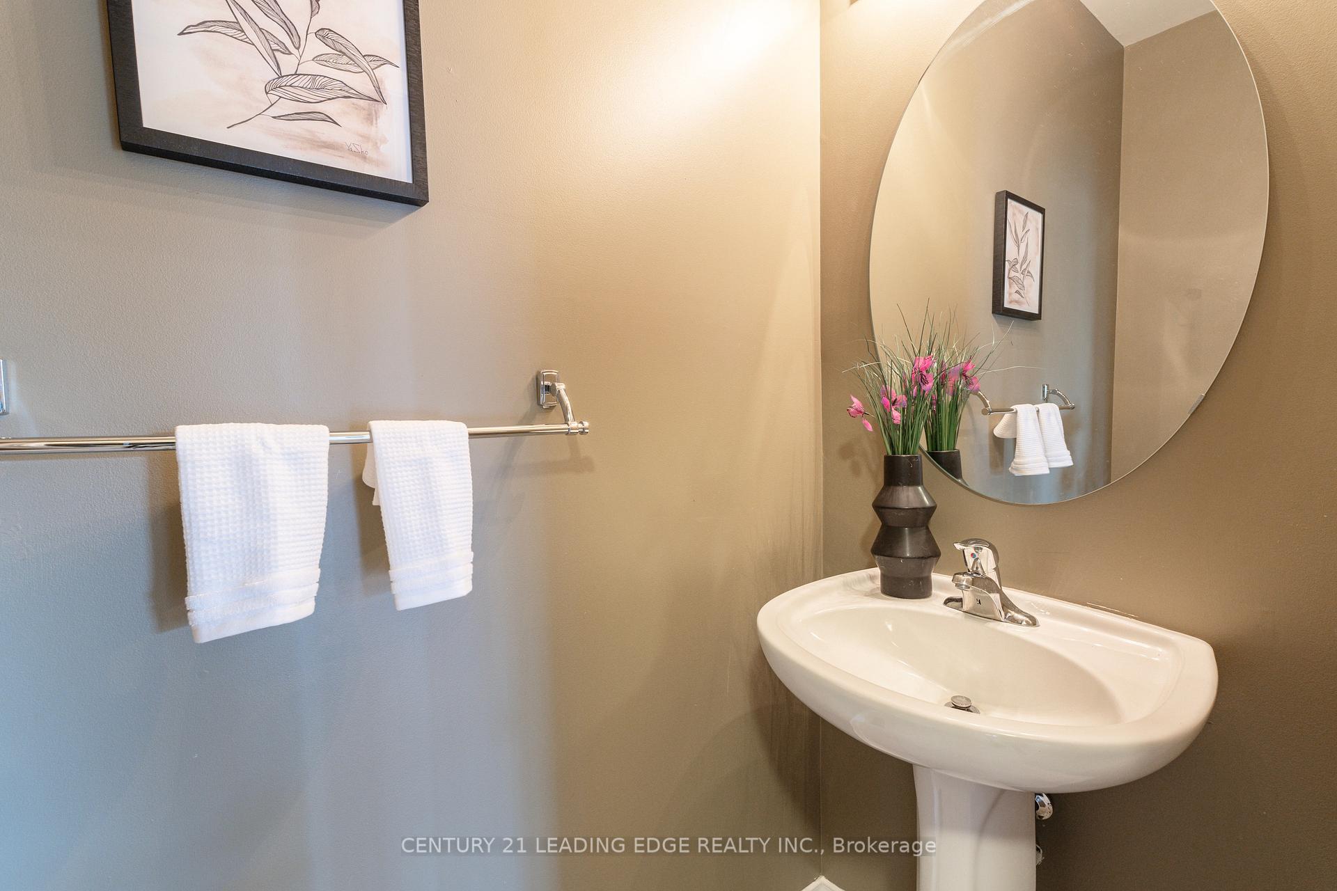 Photo 13 of 1305 Tall Pine Avenue, Oshawa, Pinecrest — HOMEH