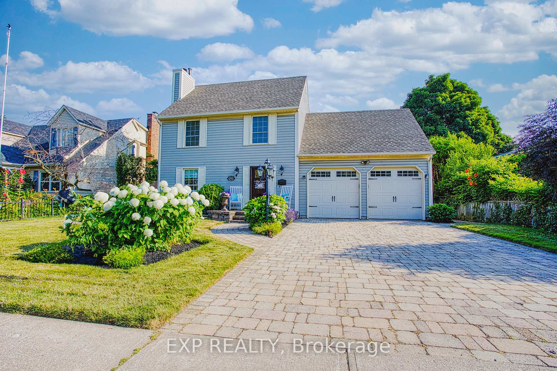 Photo 3 of 105 Central Avenue, Grimsby, Grimsby East — HOMEH