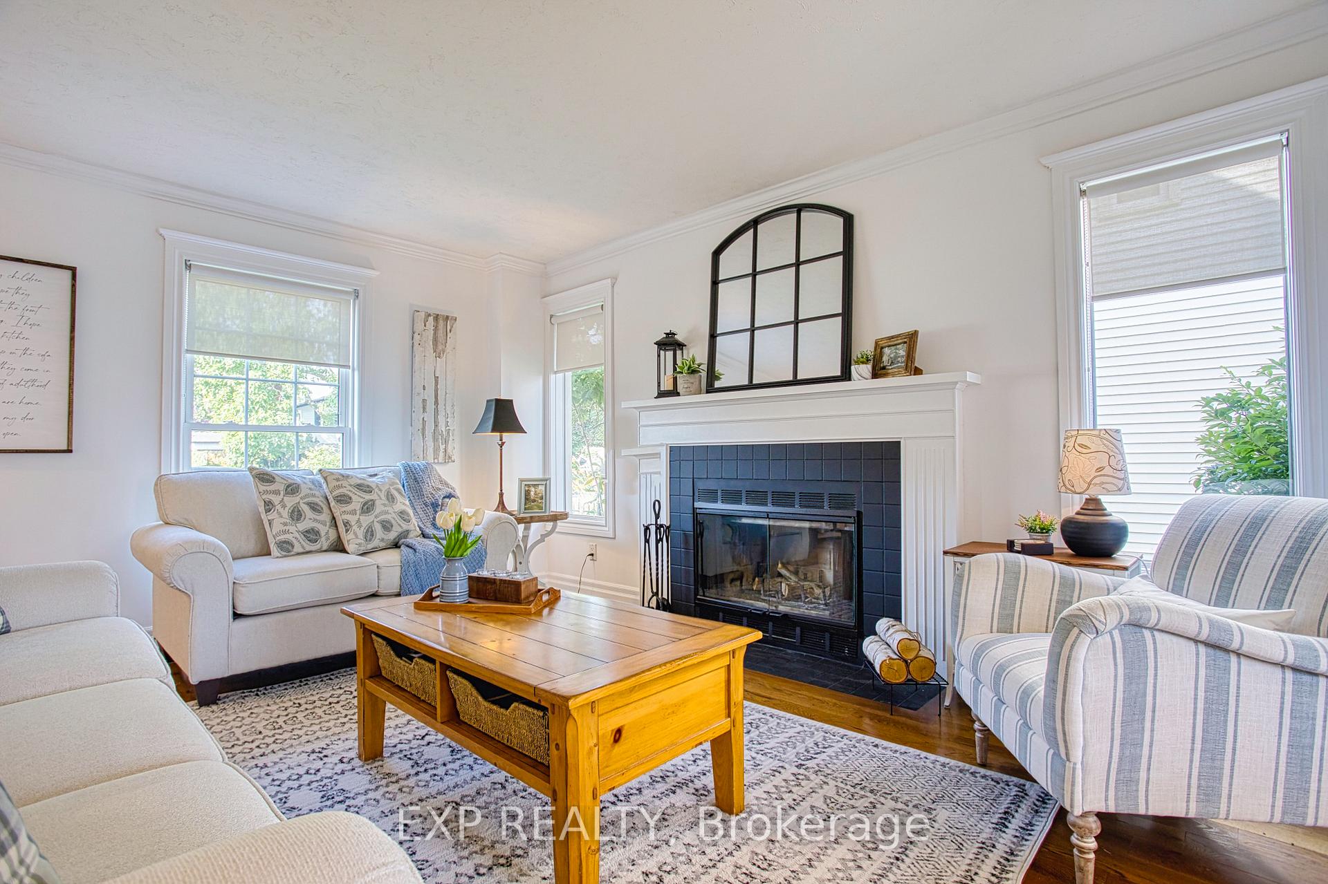 Photo 9 of 105 Central Avenue, Grimsby, Grimsby East — HOMEH
