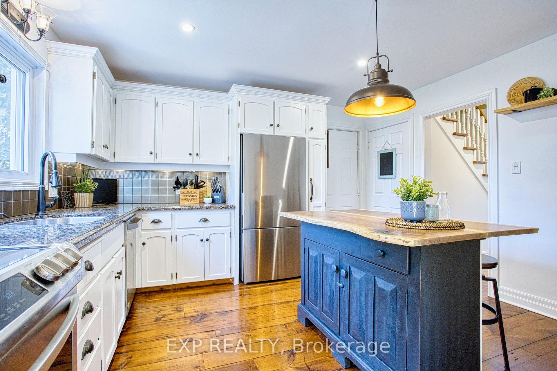 Photo 14 of 105 Central Avenue, Grimsby, Grimsby East — HOMEH