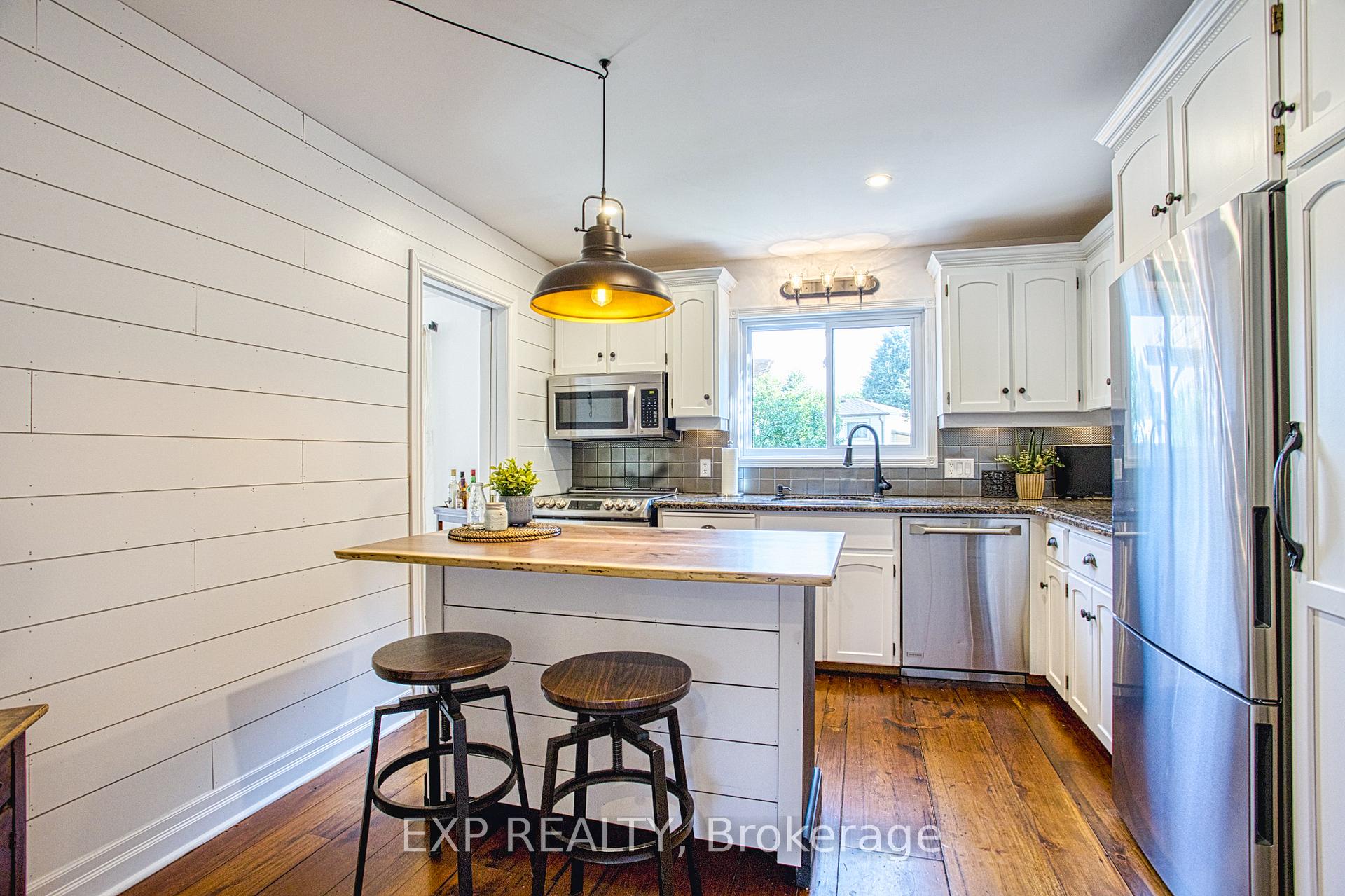 Photo 18 of 105 Central Avenue, Grimsby, Grimsby East — HOMEH