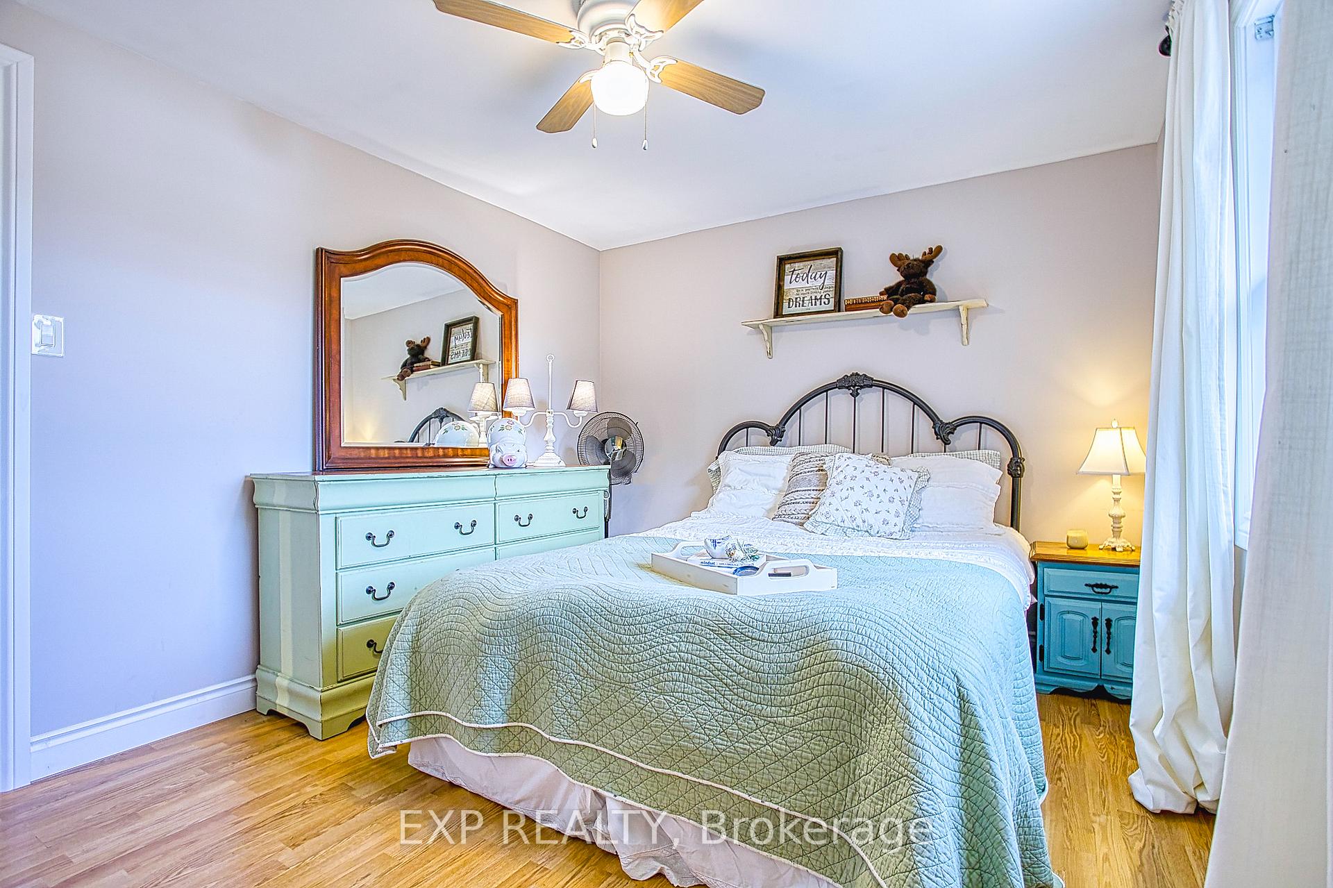 Photo 31 of 105 Central Avenue, Grimsby, Grimsby East — HOMEH