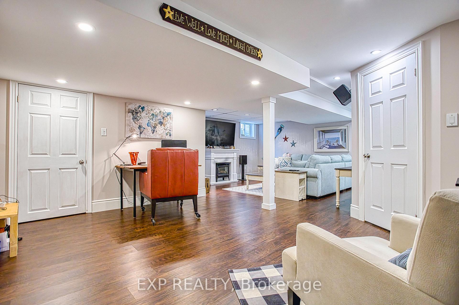 Photo 33 of 105 Central Avenue, Grimsby, Grimsby East — HOMEH