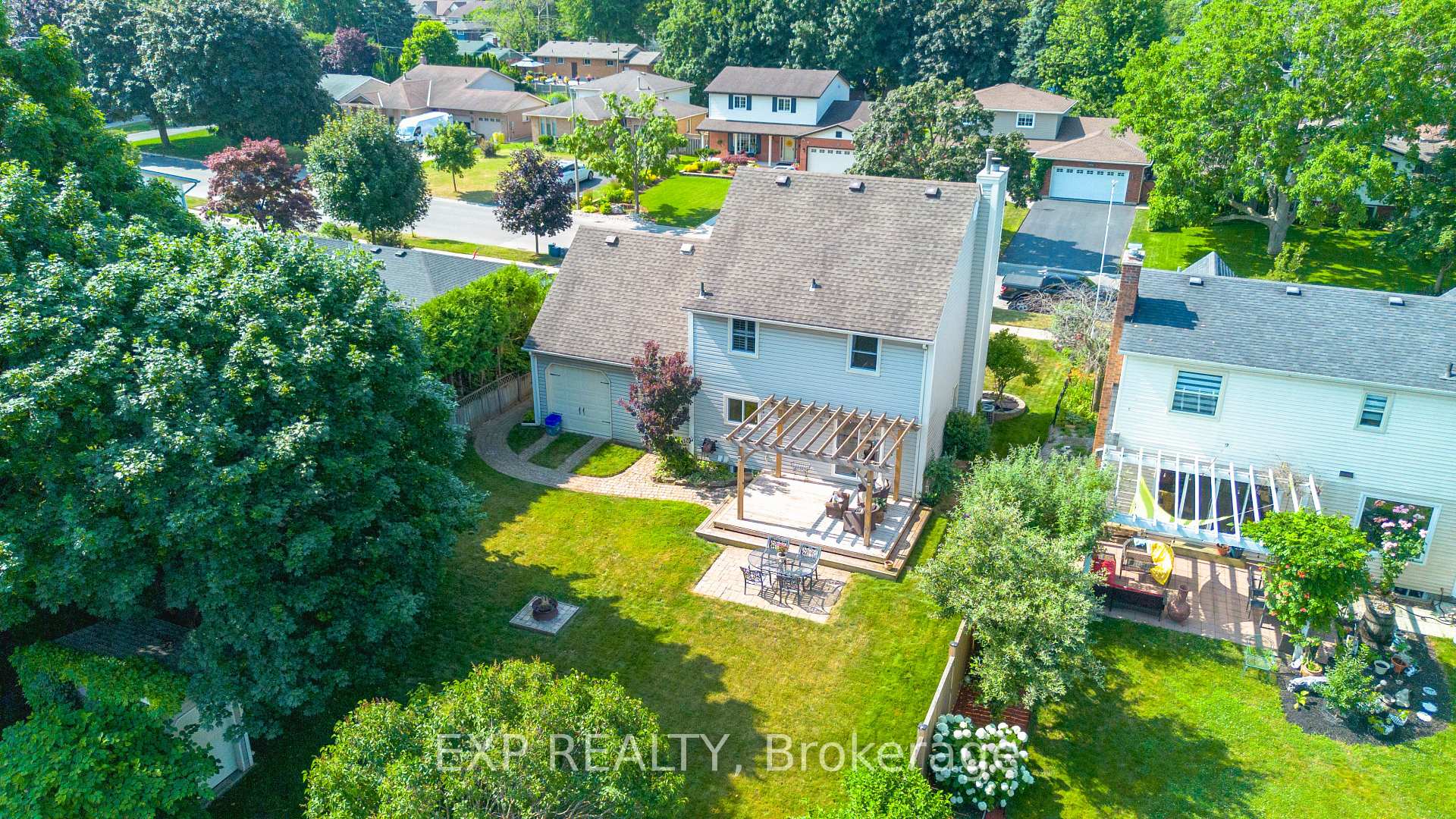 Photo 45 of 105 Central Avenue, Grimsby, Grimsby East — HOMEH