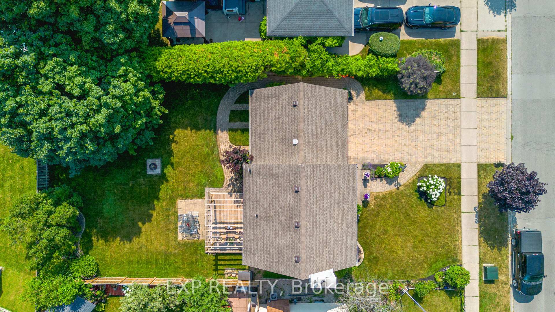 Photo 46 of 105 Central Avenue, Grimsby, Grimsby East — HOMEH