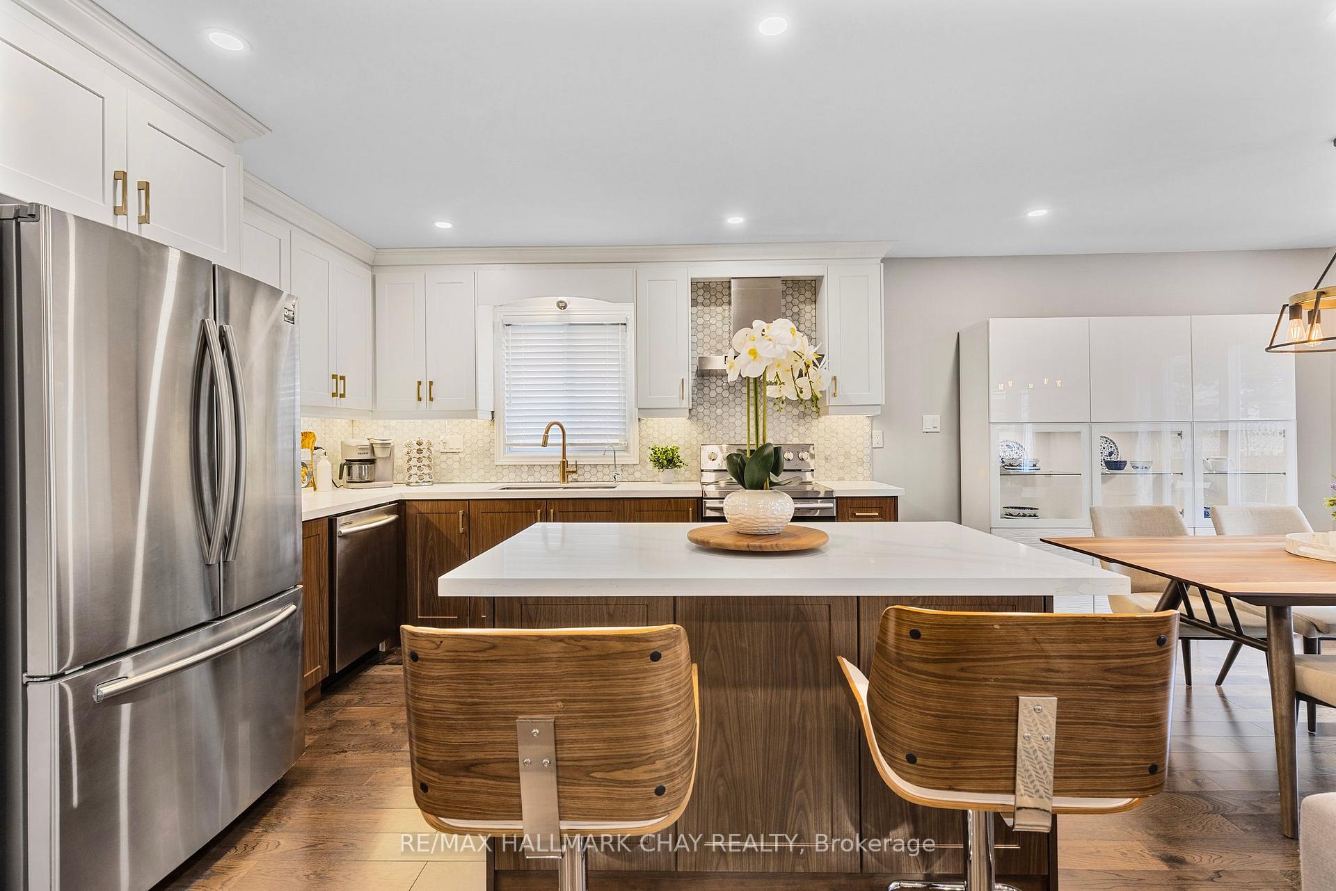 Photo 7 of 55 Marlow Crescent, Markham, Markville — HOMEH