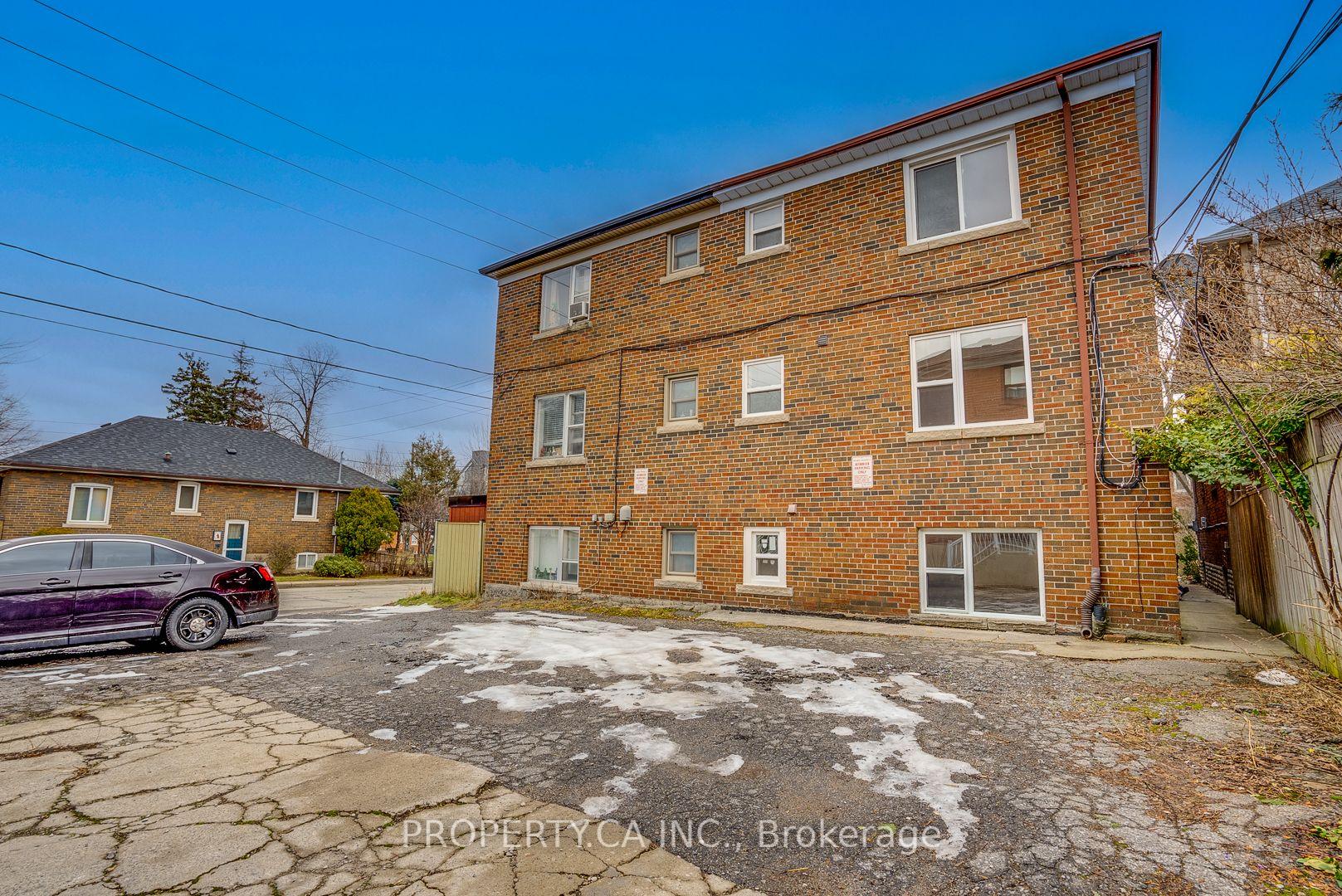 Photo 13 of Unit Ph2, 104 Gloucester Grove, Toronto, Oakwood Village — HOMEH