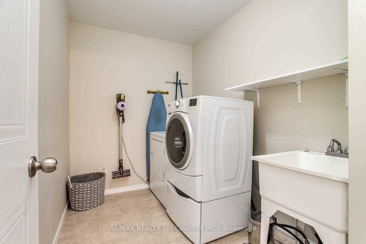 Photo 6 of 47 Goodwin Avenue, Clarington, Bowmanville — HOMEH