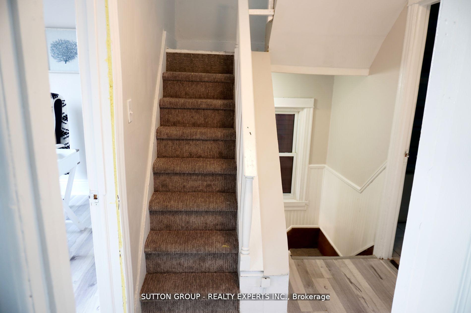 Photo 8 of 7 Cluny Avenue, Hamilton, Crown Point — HOMEH